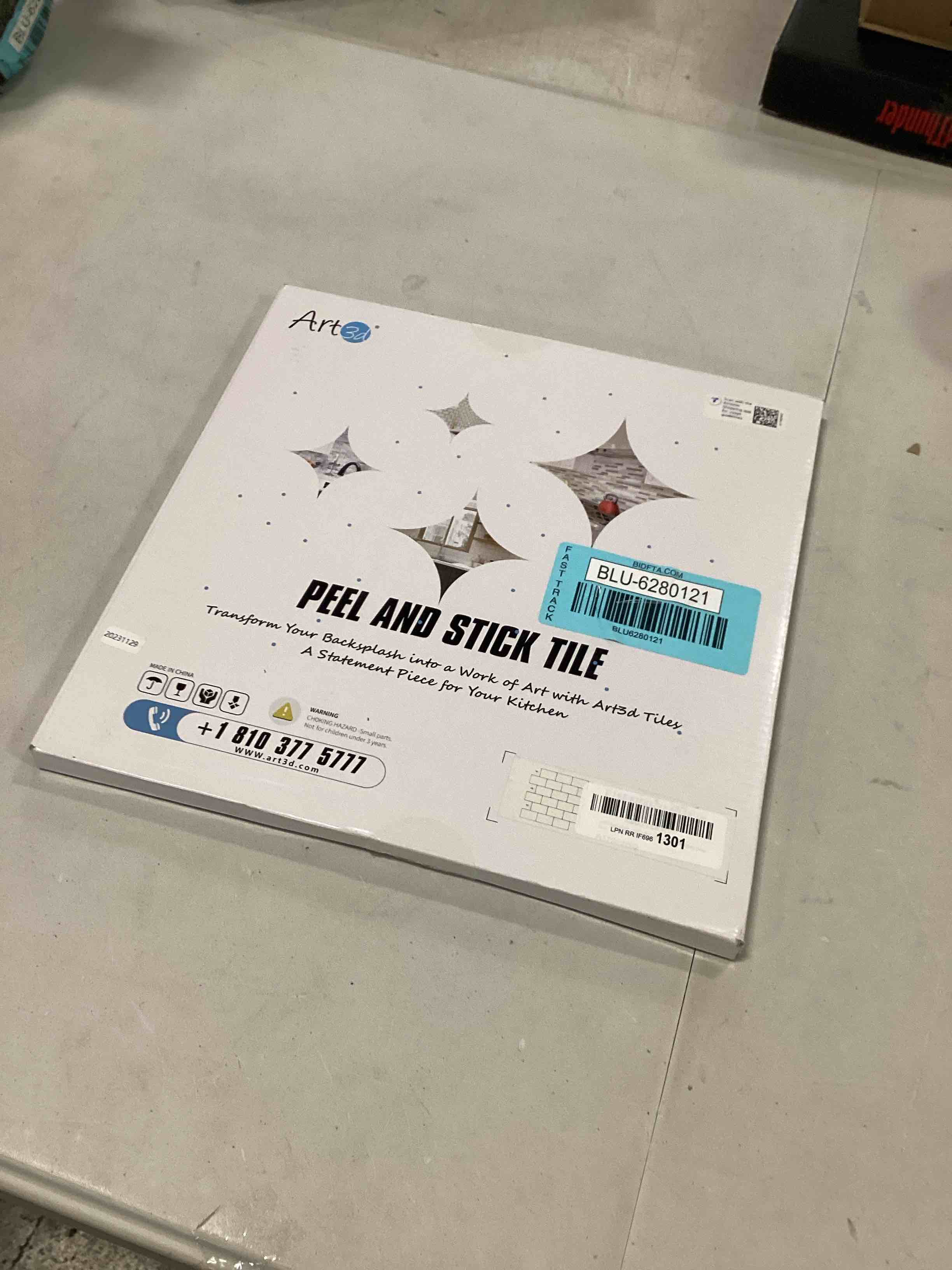 https://s3.amazonaws.com/lotting-images-prod/bidfta/BLU6280121_1713547765714.jpeg