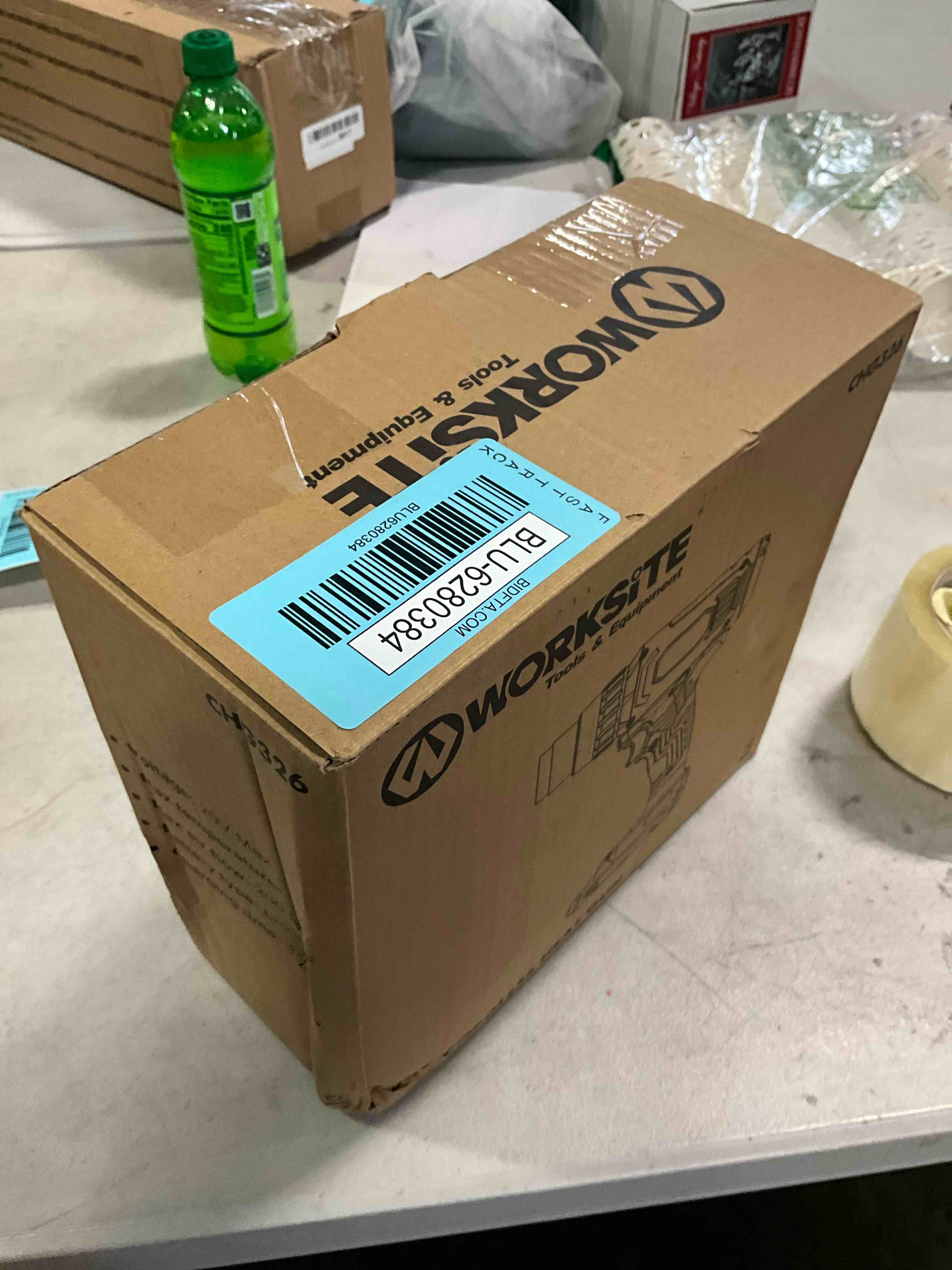 https://s3.amazonaws.com/lotting-images-prod/bidfta/BLU6280384_1713805895661.jpeg