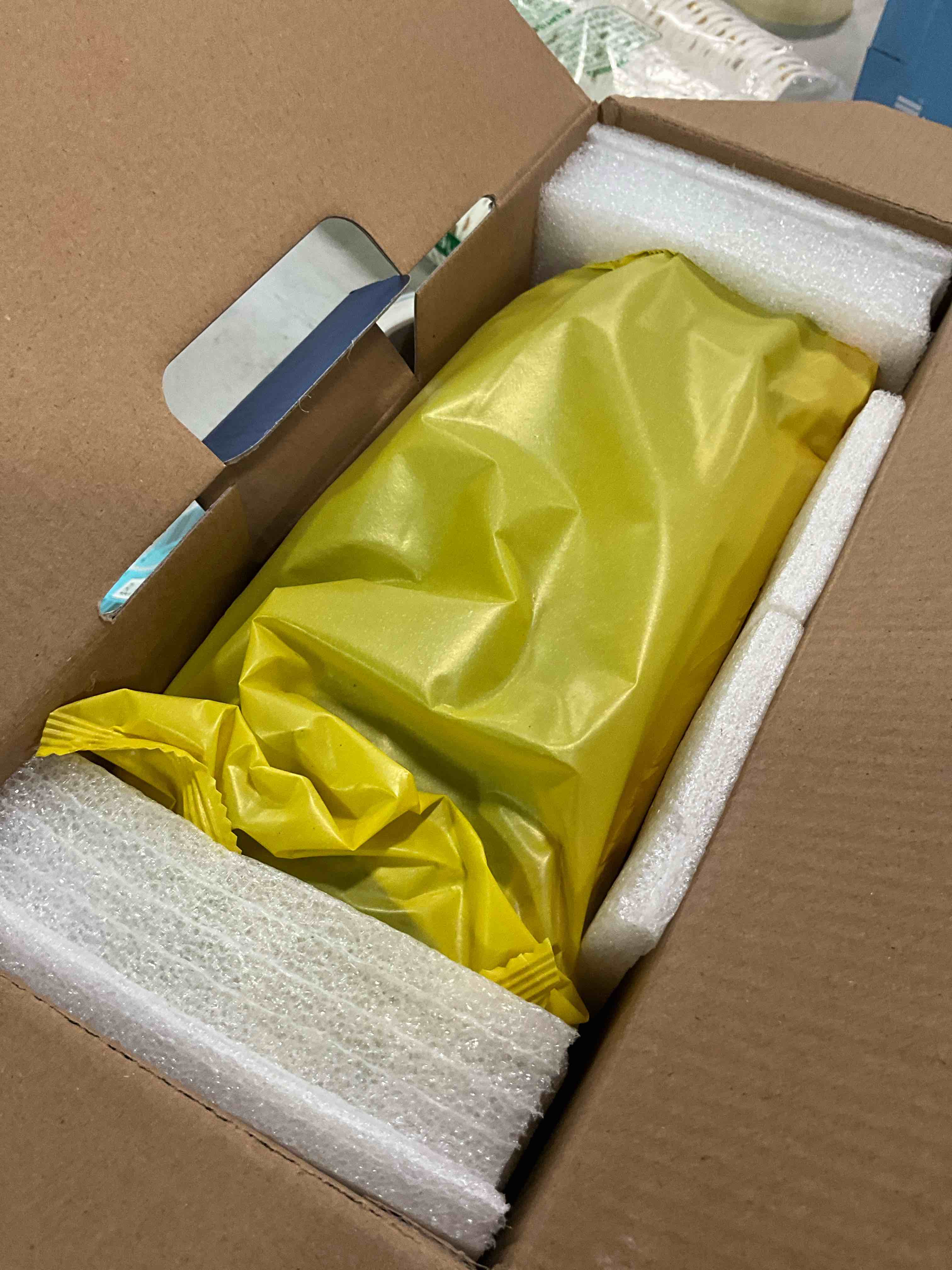 https://s3.amazonaws.com/lotting-images-prod/bidfta/BLU6280390_1713806358706.jpeg