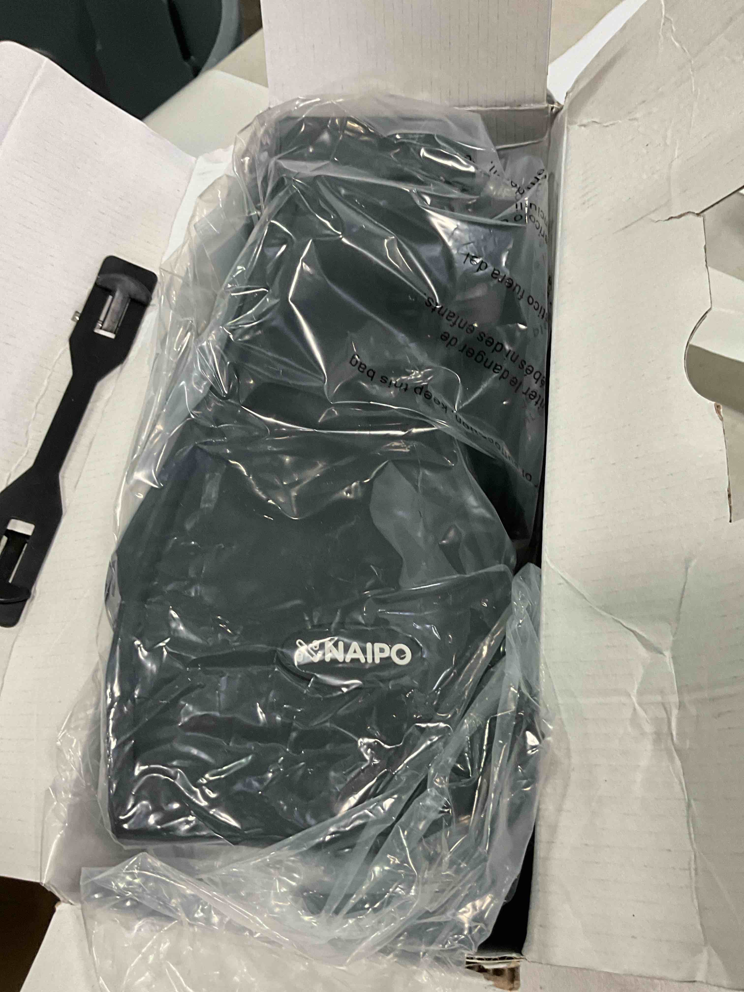 https://s3.amazonaws.com/lotting-images-prod/bidfta/BLU6280398_1713807021173.jpeg