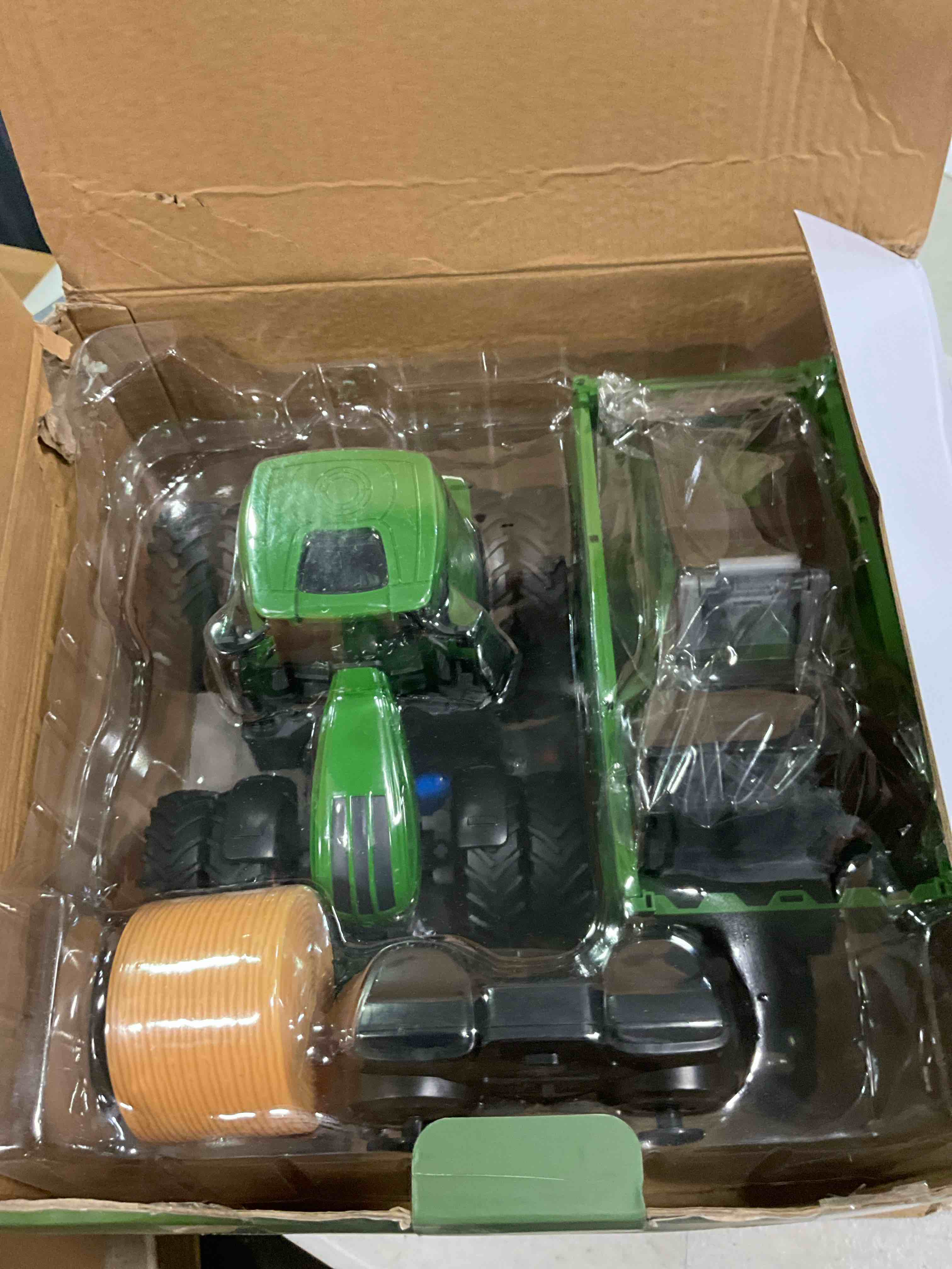 https://s3.amazonaws.com/lotting-images-prod/bidfta/BLU6280417_1713808516269.jpeg