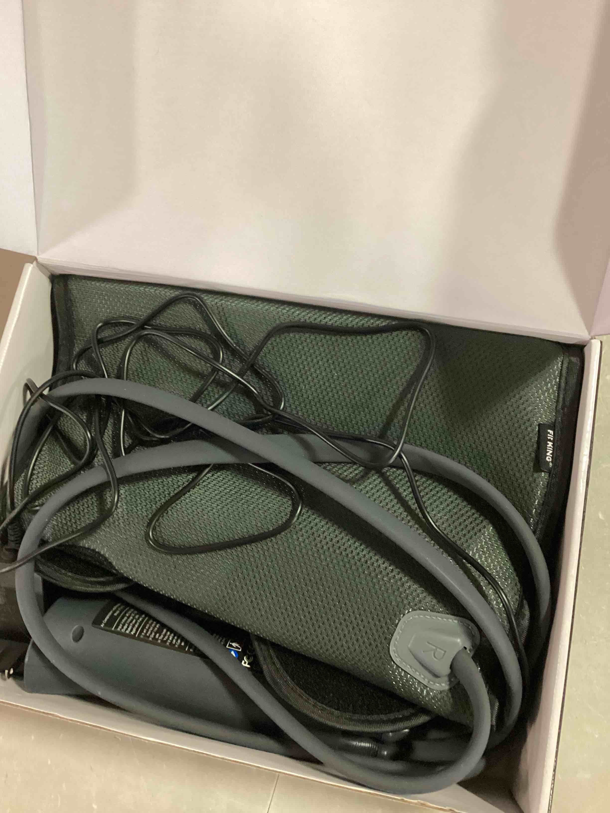https://s3.amazonaws.com/lotting-images-prod/bidfta/BLU6280910_1715182455546.jpeg
