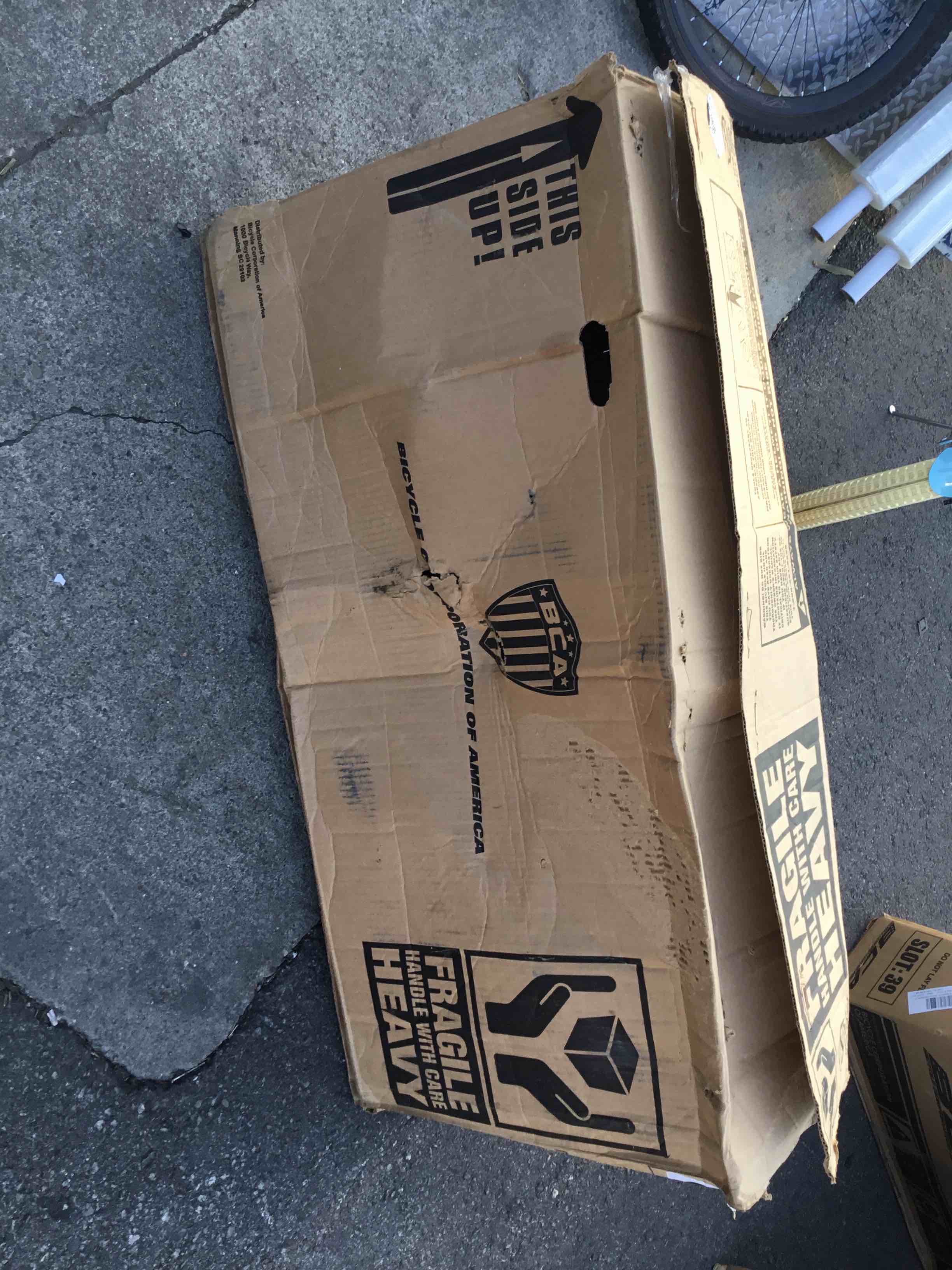 https://s3.amazonaws.com/lotting-images-prod/bidfta/BLU6281826_1714303925025.jpeg