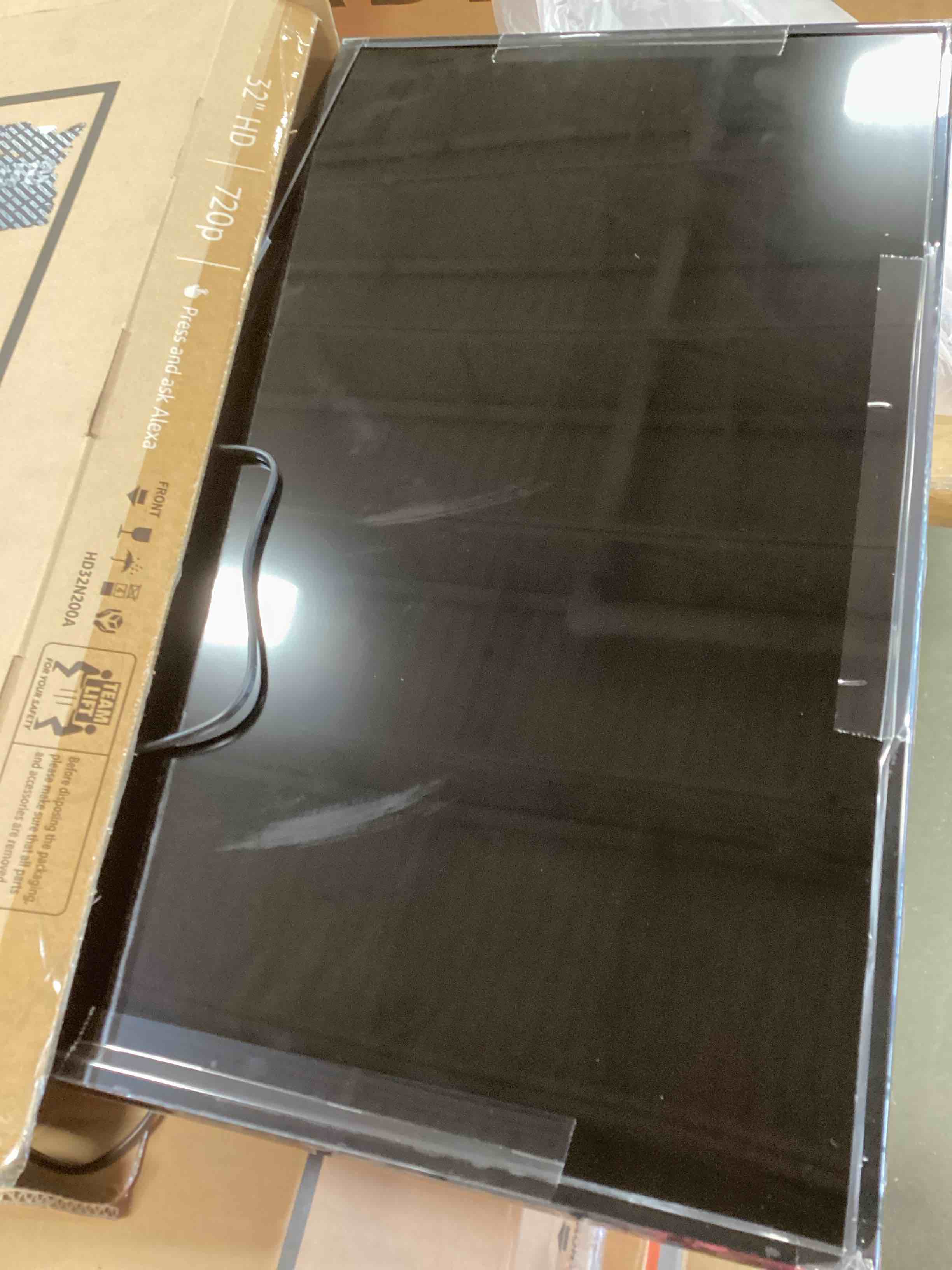https://s3.amazonaws.com/lotting-images-prod/bidfta/BLU6281975_1714410757835.jpeg