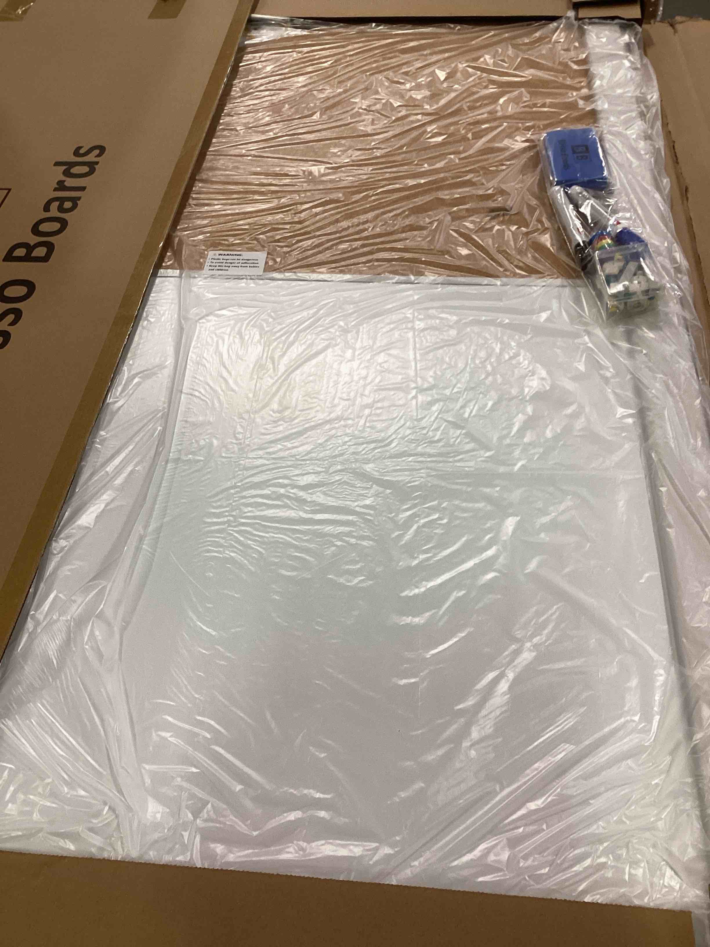 https://s3.amazonaws.com/lotting-images-prod/bidfta/BLU6282080_1714498174935.jpeg
