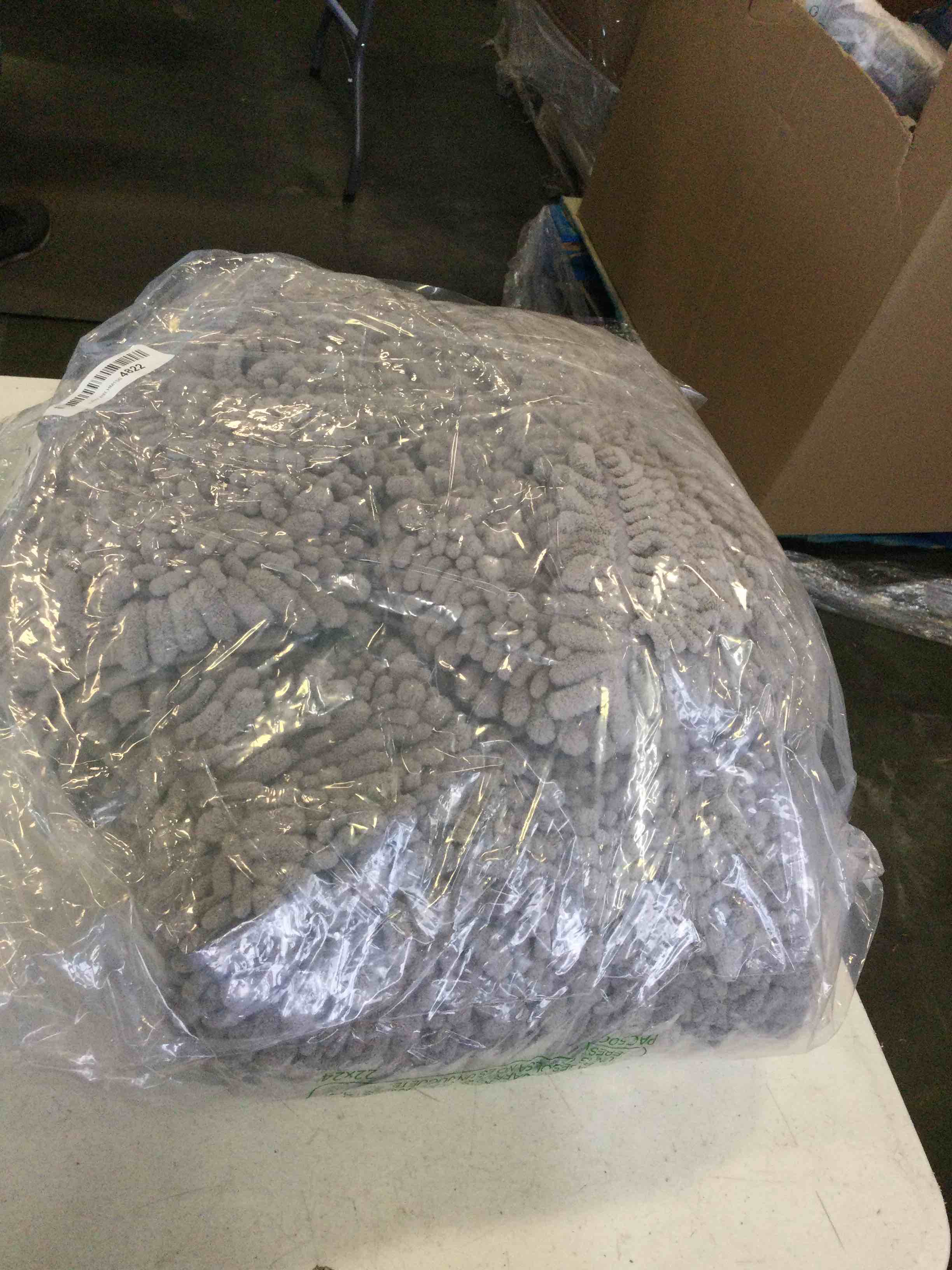 https://s3.amazonaws.com/lotting-images-prod/bidfta/BLU6282612_1712589726060.jpeg