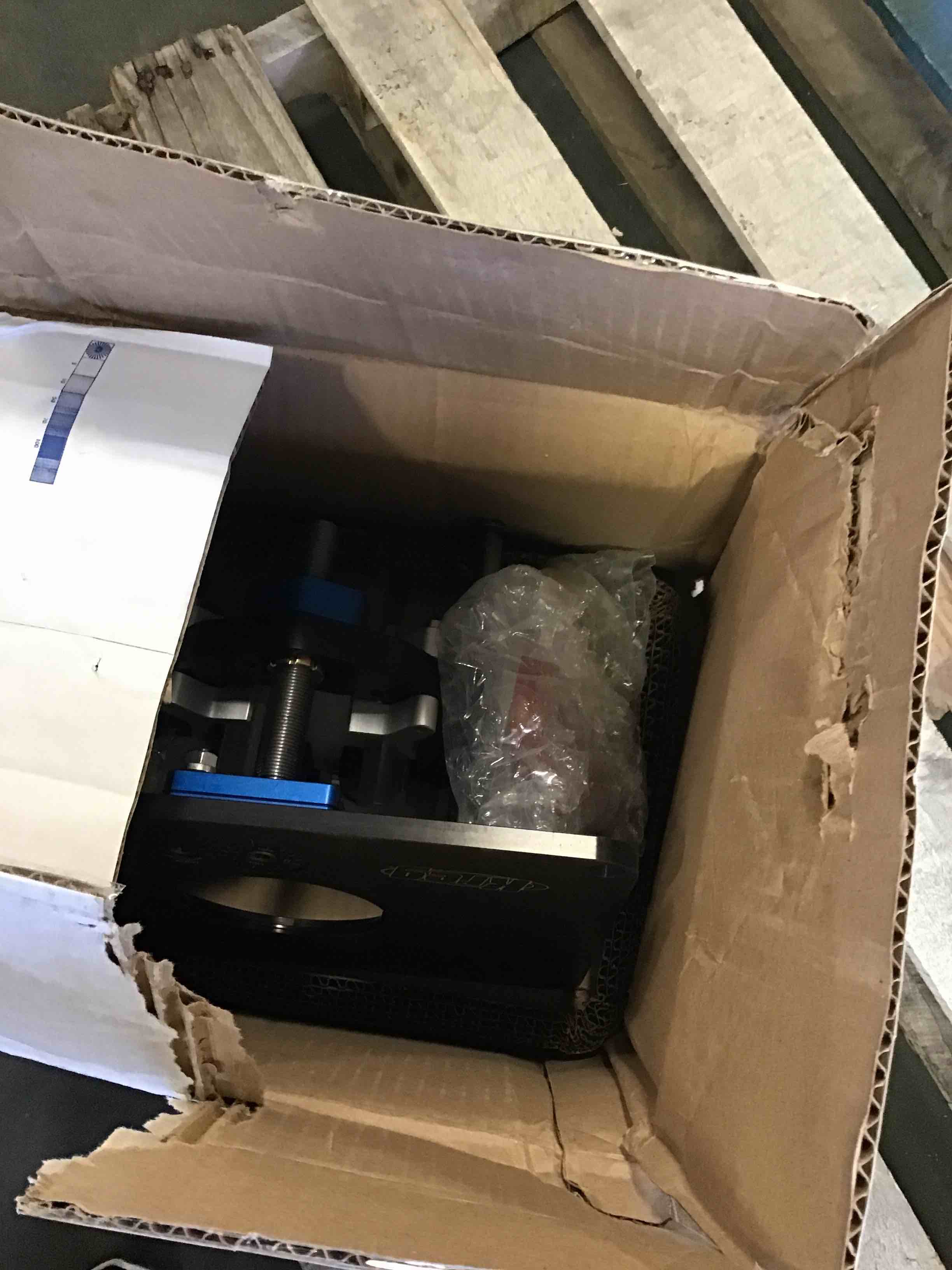 https://s3.amazonaws.com/lotting-images-prod/bidfta/BLU6283548_1713186018718.jpeg