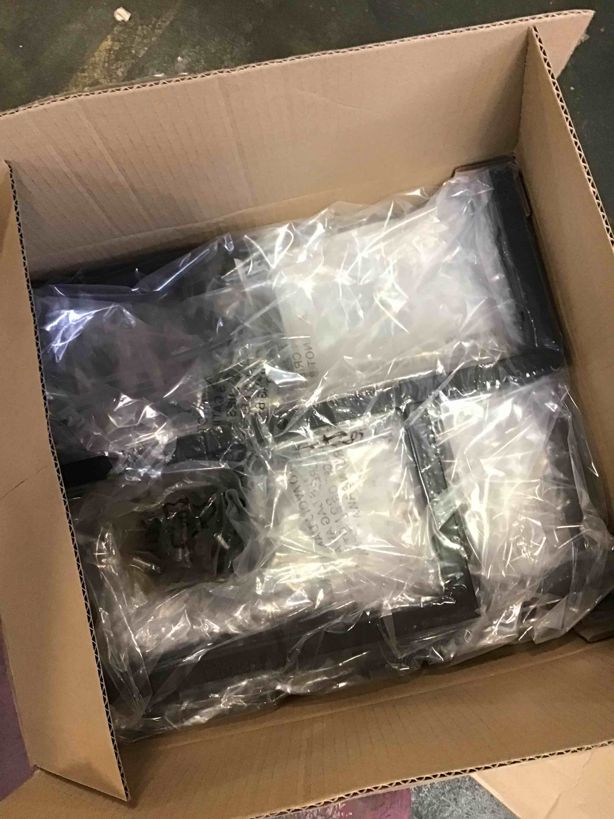 https://s3.amazonaws.com/lotting-images-prod/bidfta/BLU6283858_1713277542951.jpeg