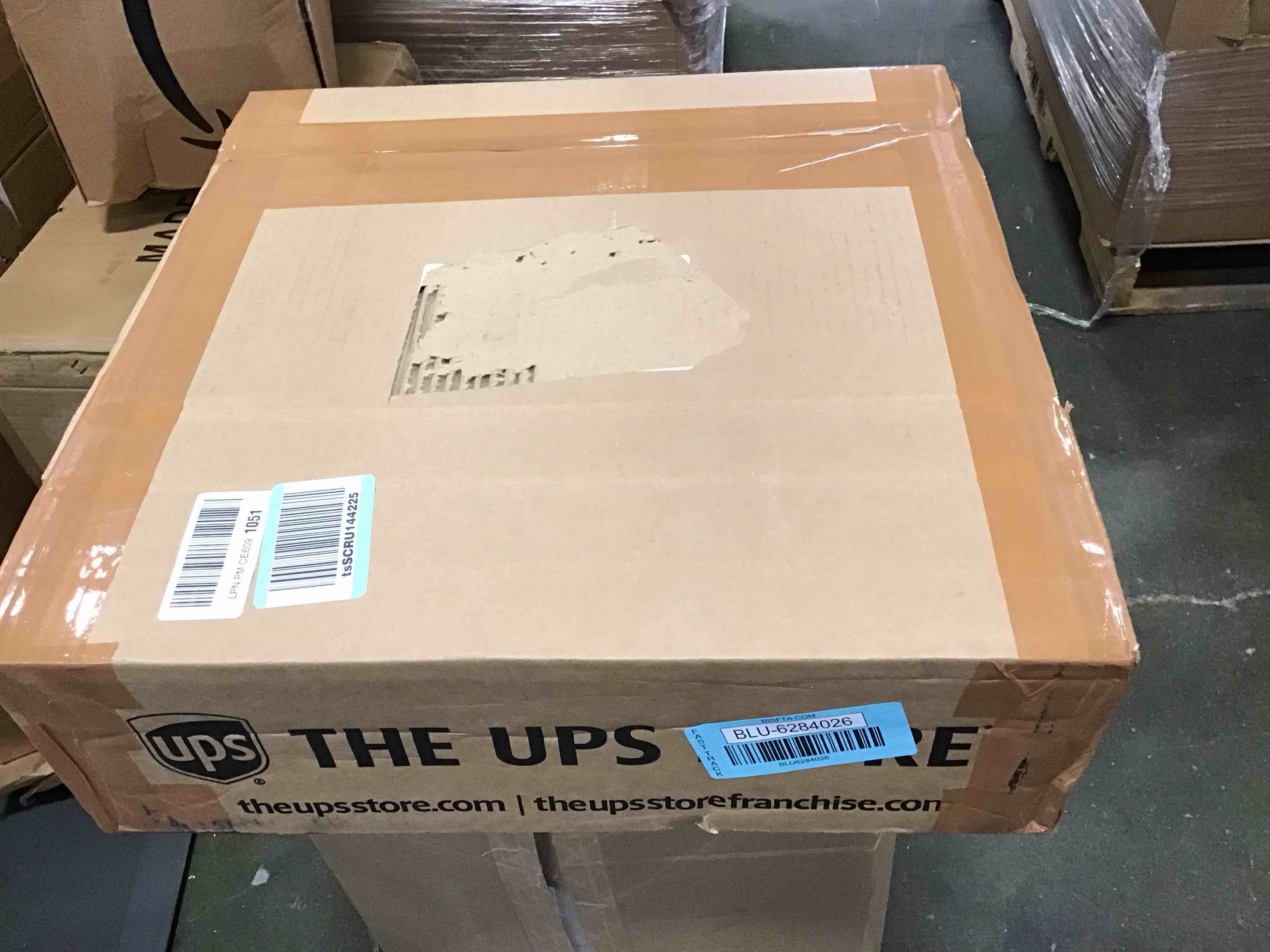 https://s3.amazonaws.com/lotting-images-prod/bidfta/BLU6284026_1713382222173.jpeg