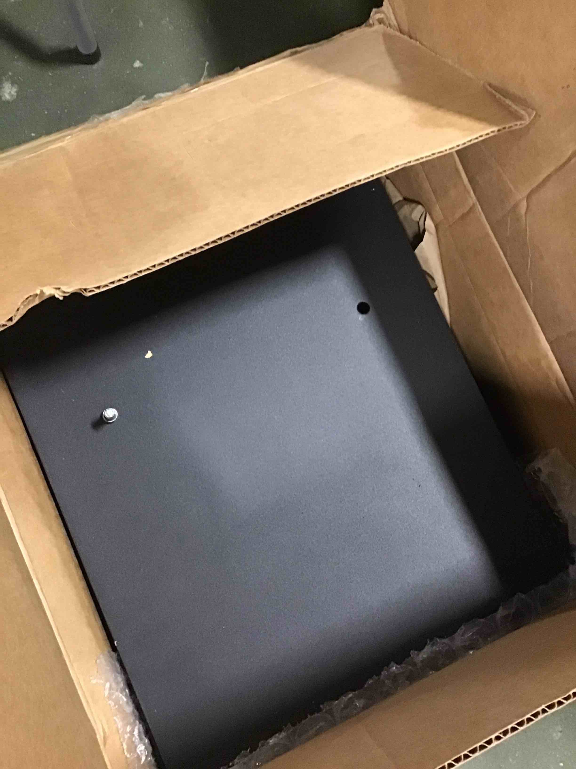 https://s3.amazonaws.com/lotting-images-prod/bidfta/BLU6284308_1713538802643.jpeg