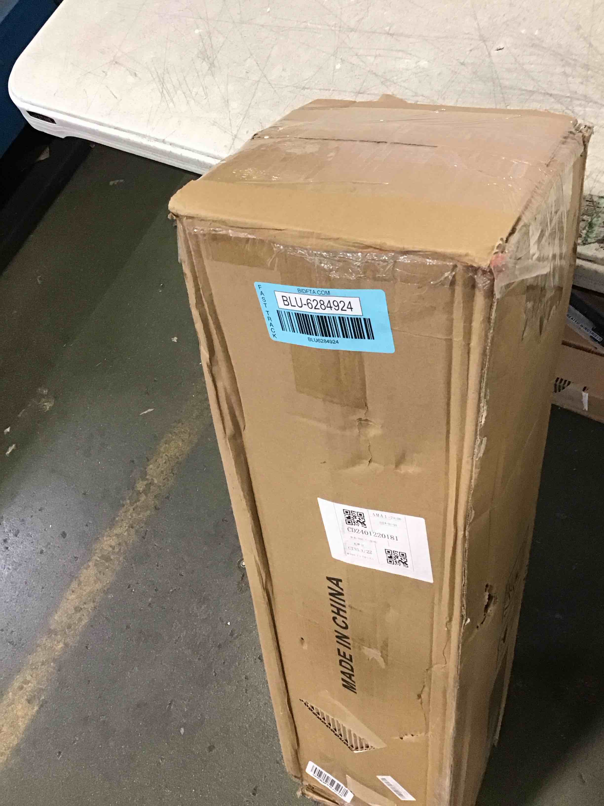 https://s3.amazonaws.com/lotting-images-prod/bidfta/BLU6284924_1714147622913.jpeg