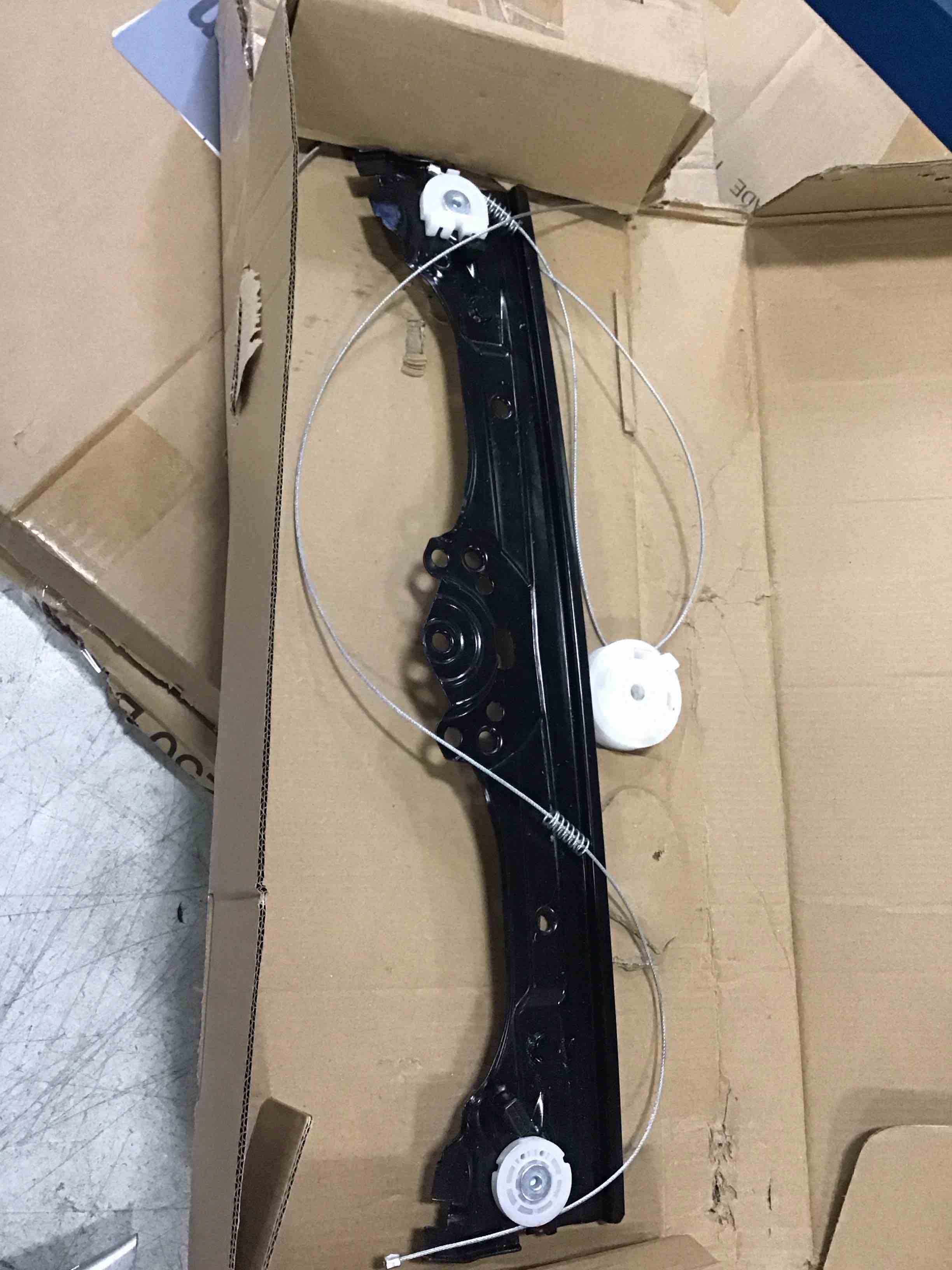 https://s3.amazonaws.com/lotting-images-prod/bidfta/BLU6284938_1714149117508.jpeg
