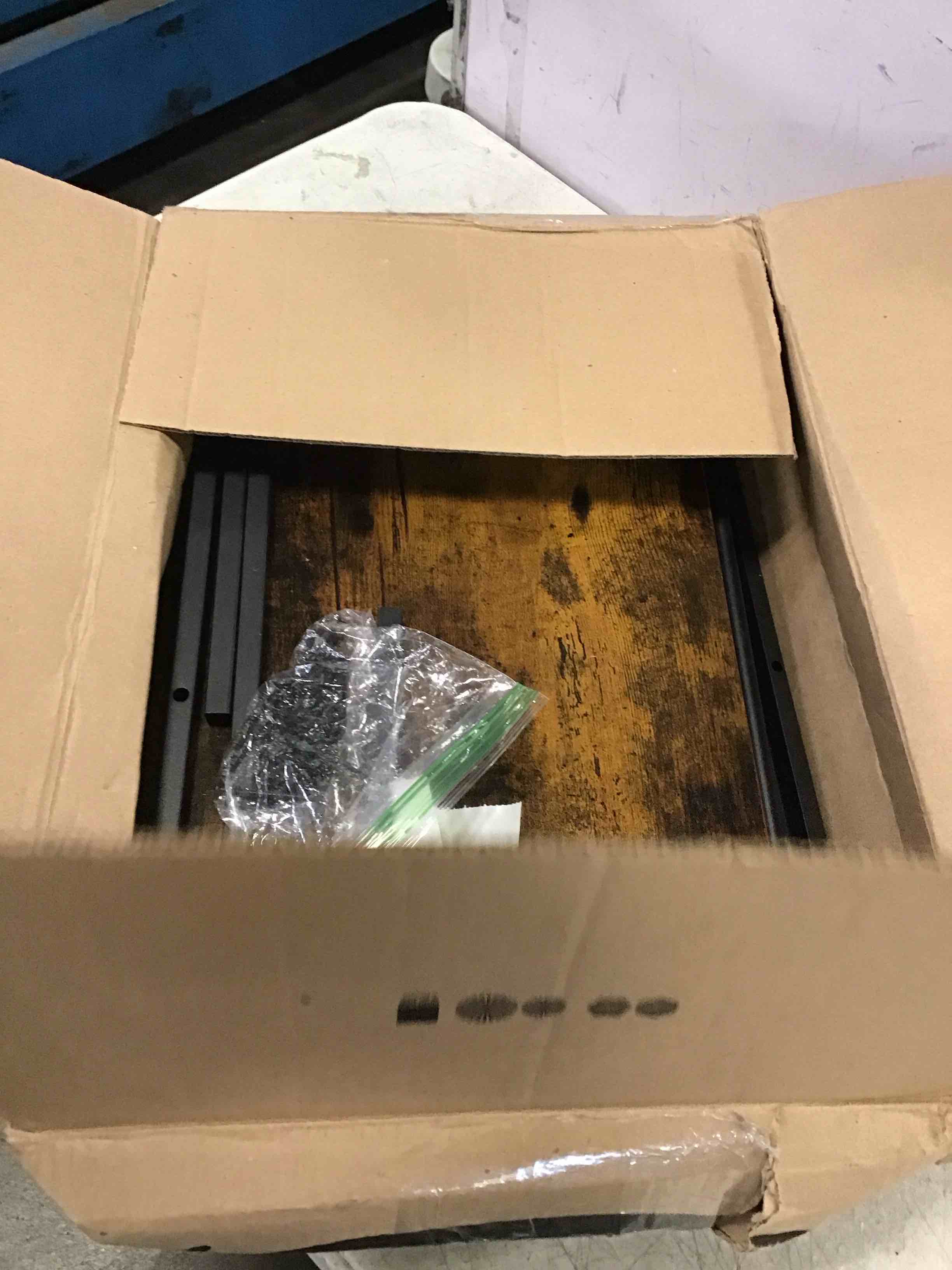 https://s3.amazonaws.com/lotting-images-prod/bidfta/BLU6284953_1714153082754.jpeg