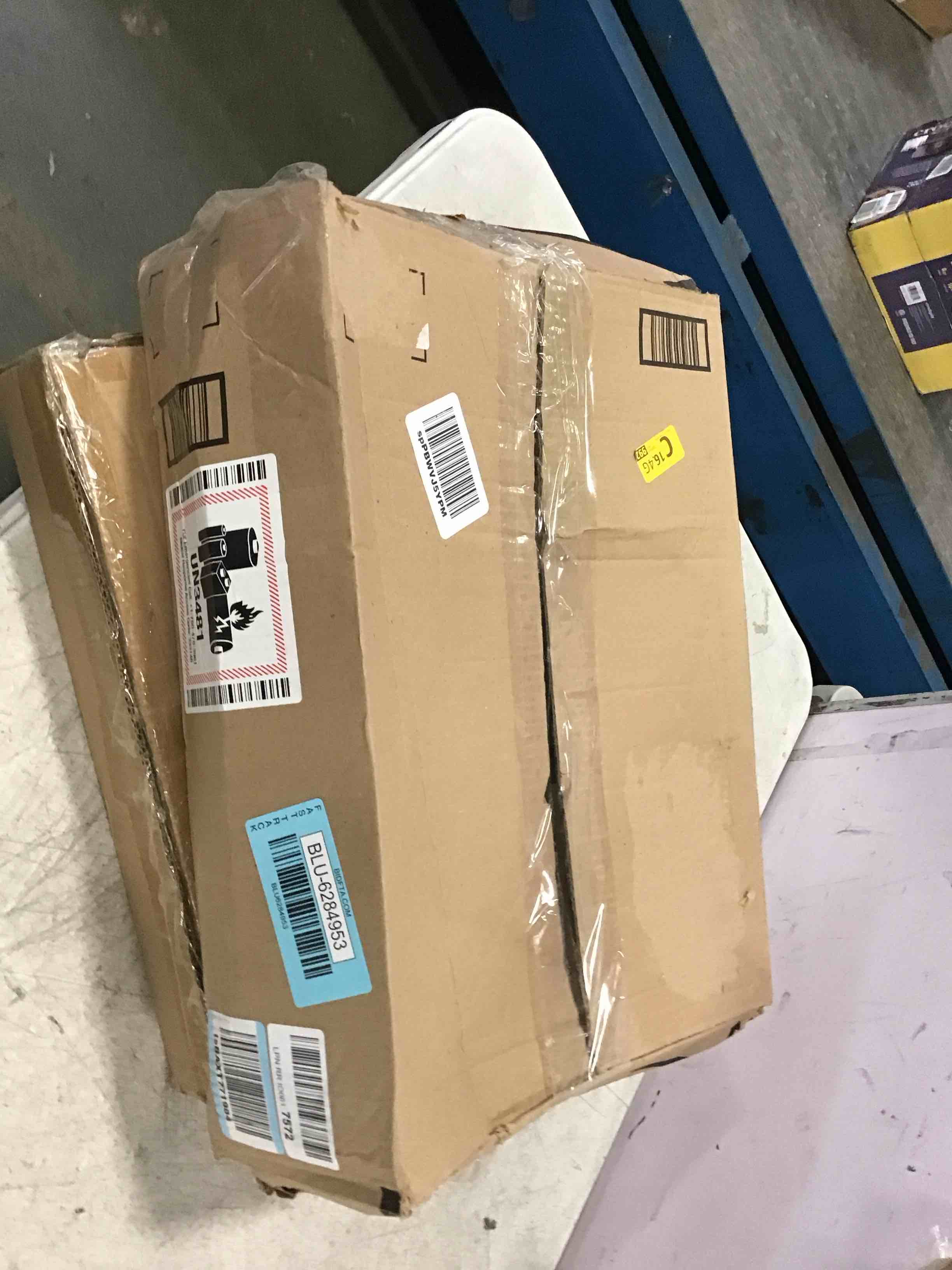 https://s3.amazonaws.com/lotting-images-prod/bidfta/BLU6284953_1714153104999.jpeg