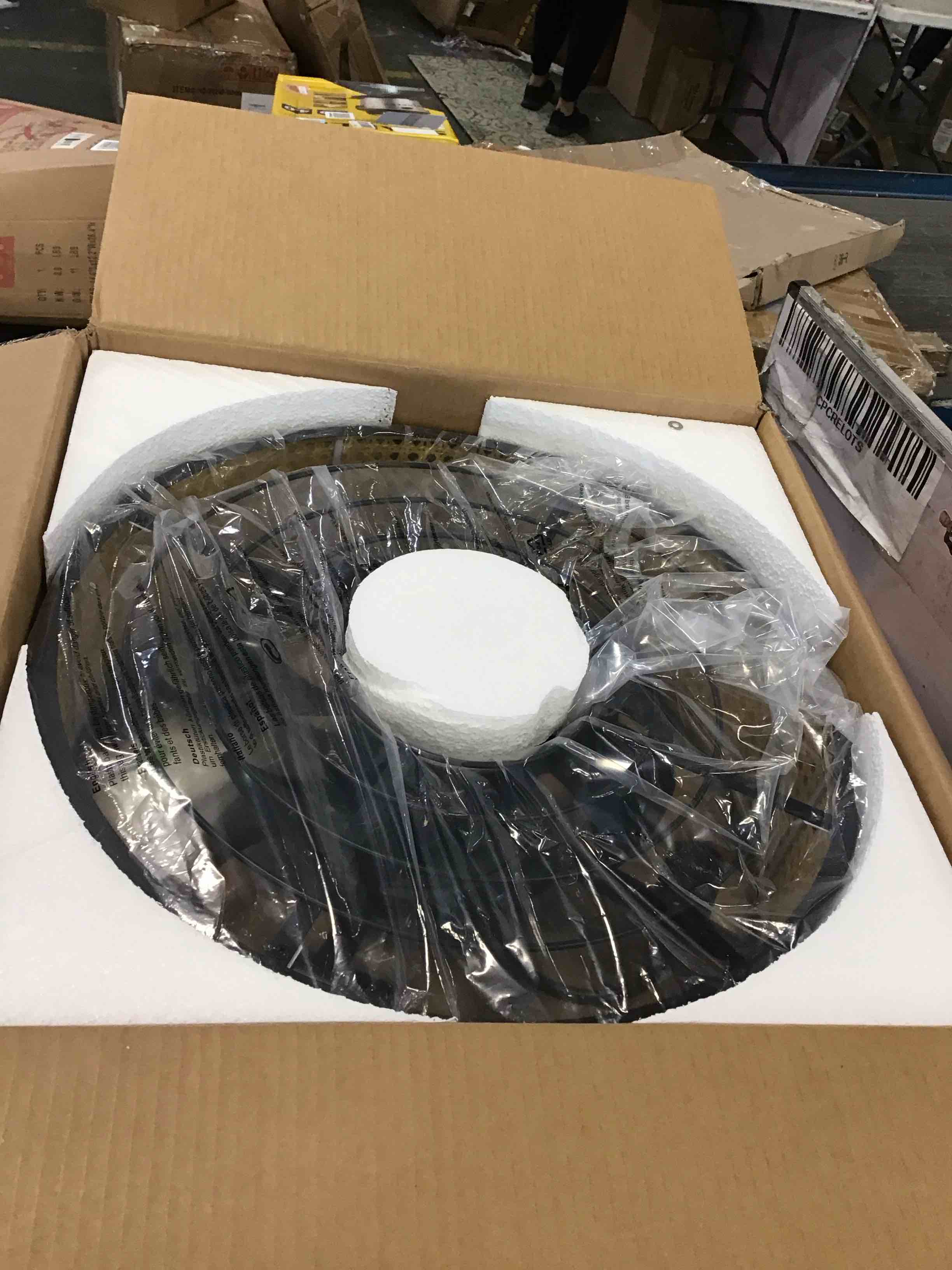 https://s3.amazonaws.com/lotting-images-prod/bidfta/BLU6284971_1714154784935.jpeg