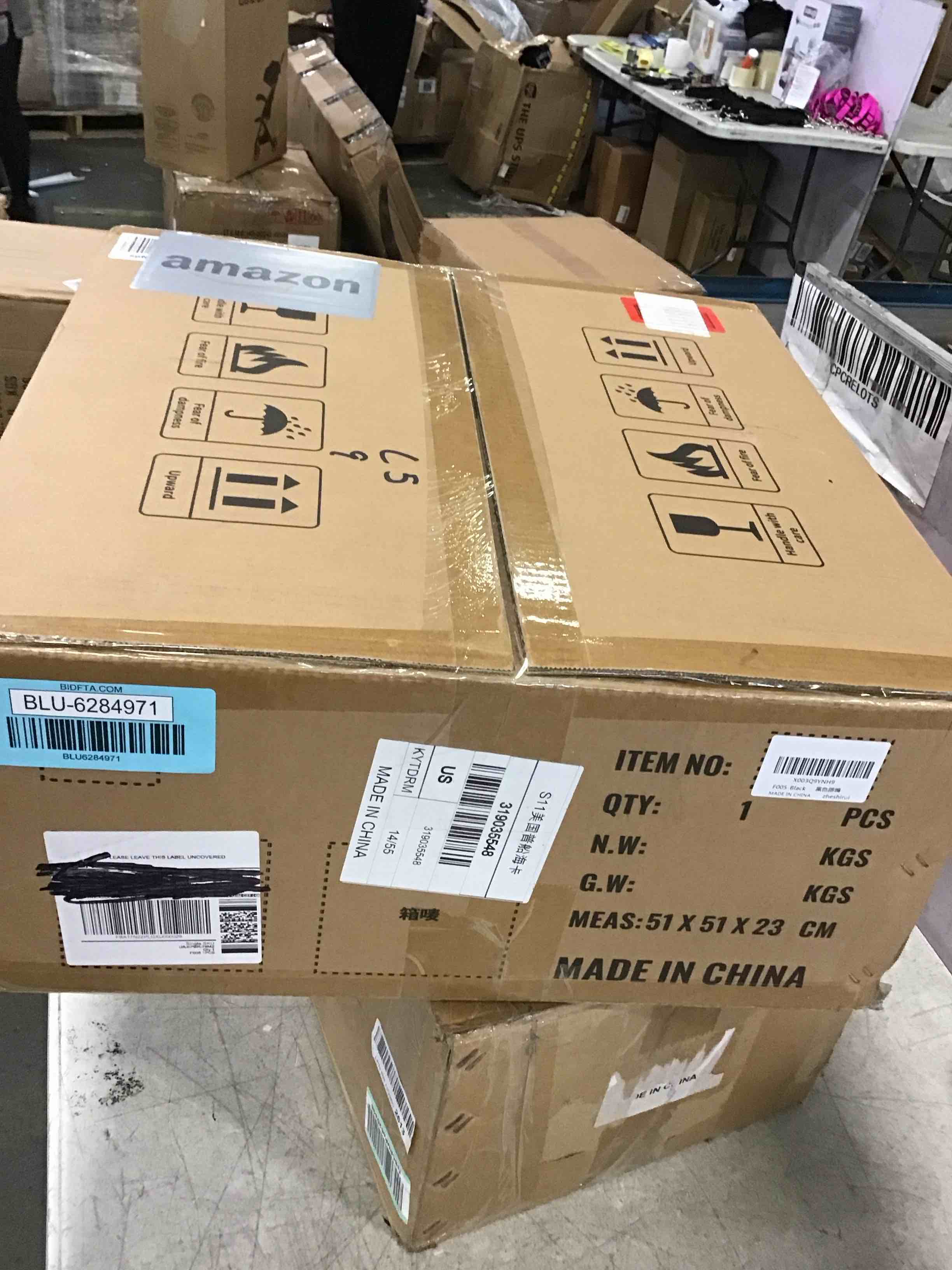 https://s3.amazonaws.com/lotting-images-prod/bidfta/BLU6284971_1714154816852.jpeg