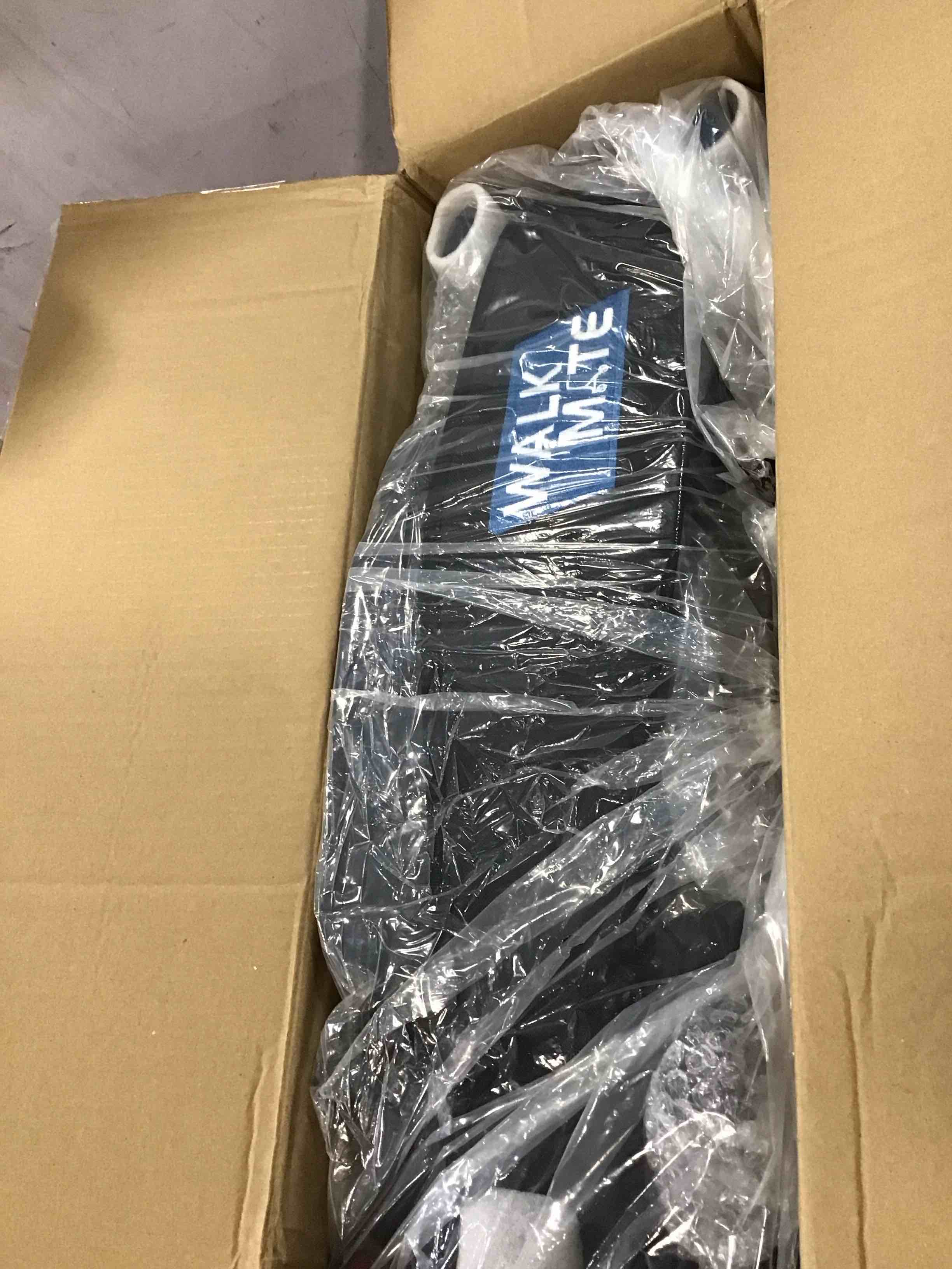 https://s3.amazonaws.com/lotting-images-prod/bidfta/BLU6285094_1714401771568.jpeg