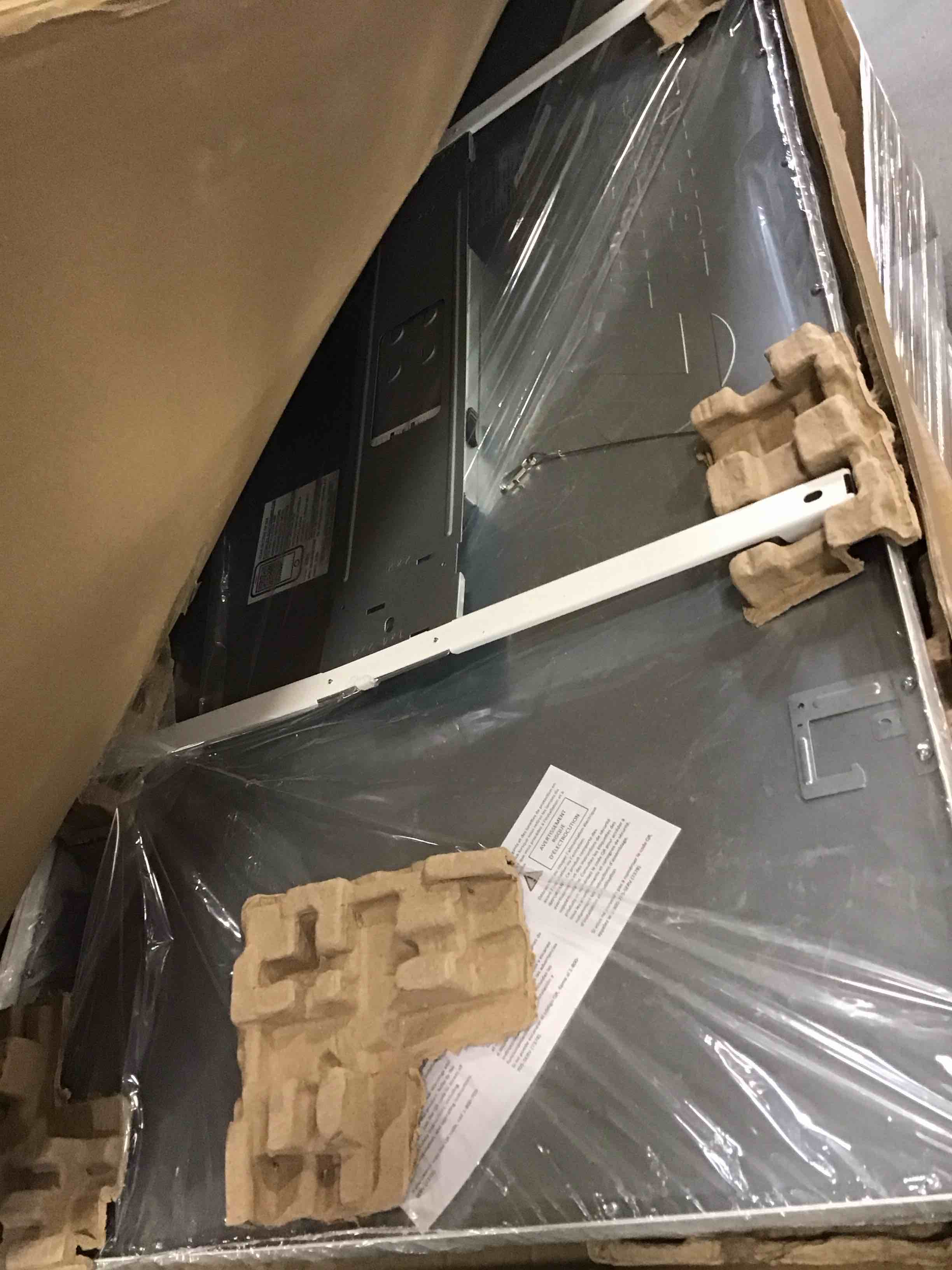 https://s3.amazonaws.com/lotting-images-prod/bidfta/BLU6285175_1714415317004.jpeg