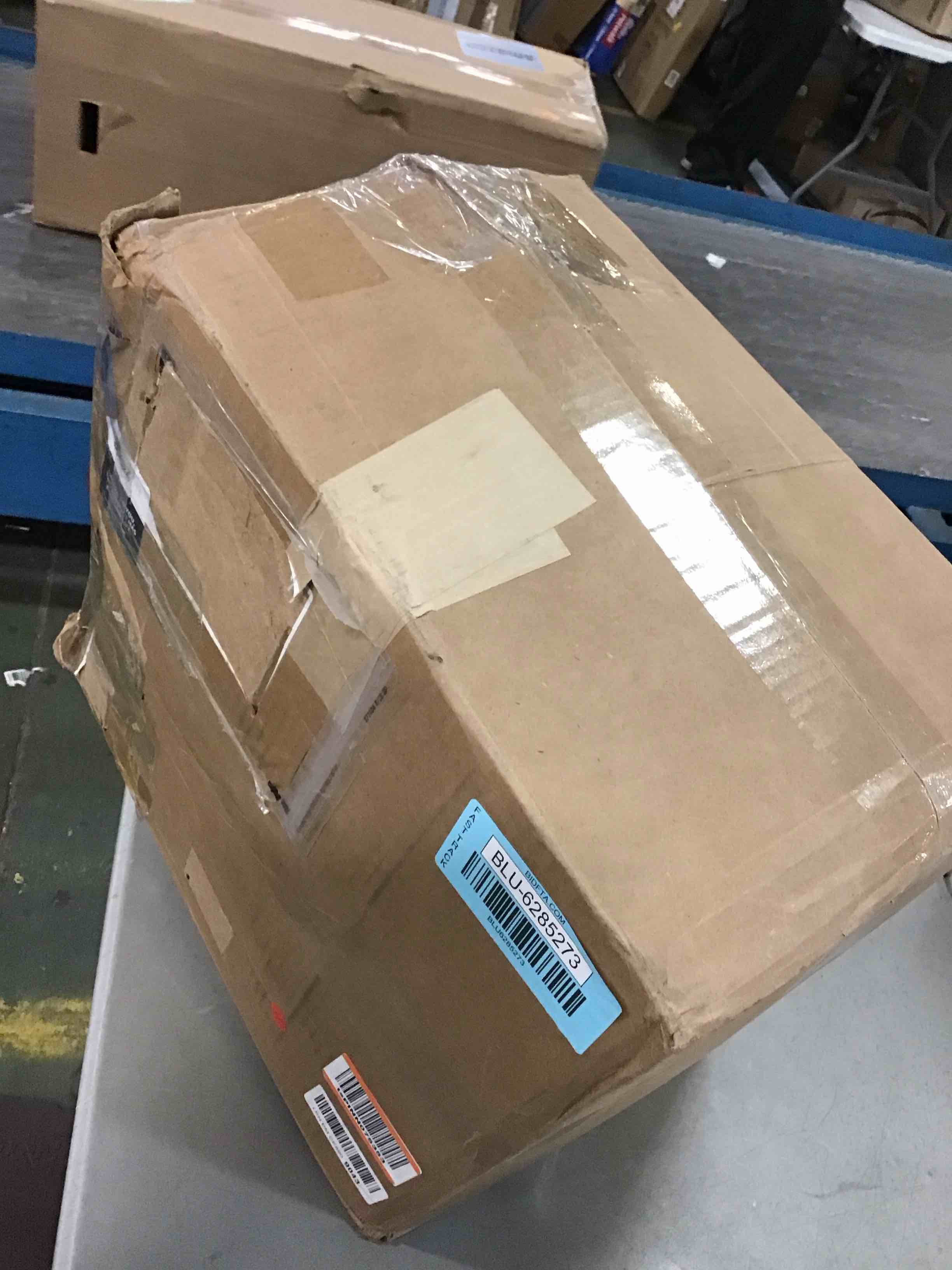 https://s3.amazonaws.com/lotting-images-prod/bidfta/BLU6285273_1714485309750.jpeg