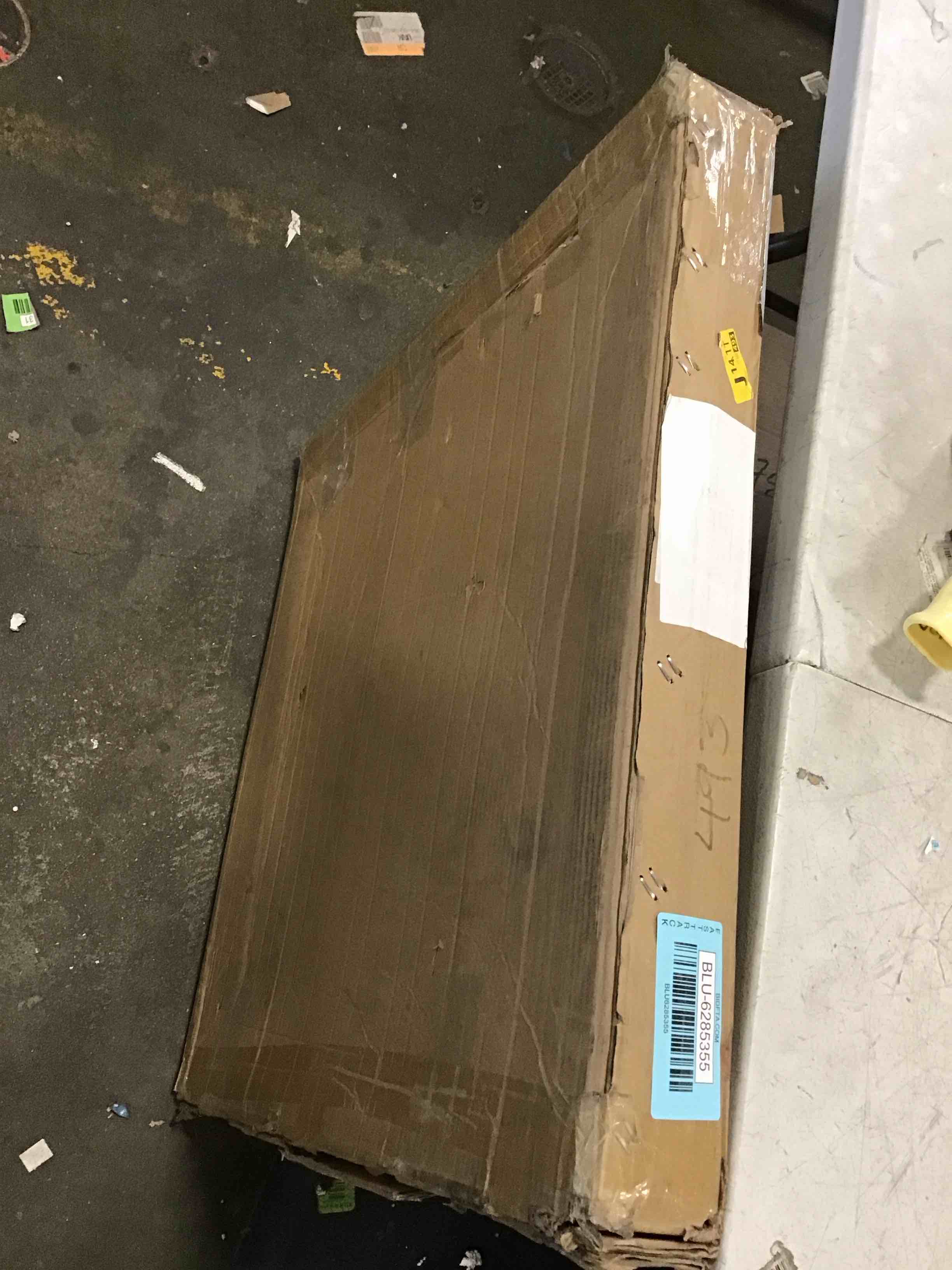 https://s3.amazonaws.com/lotting-images-prod/bidfta/BLU6285355_1714586360397.jpeg