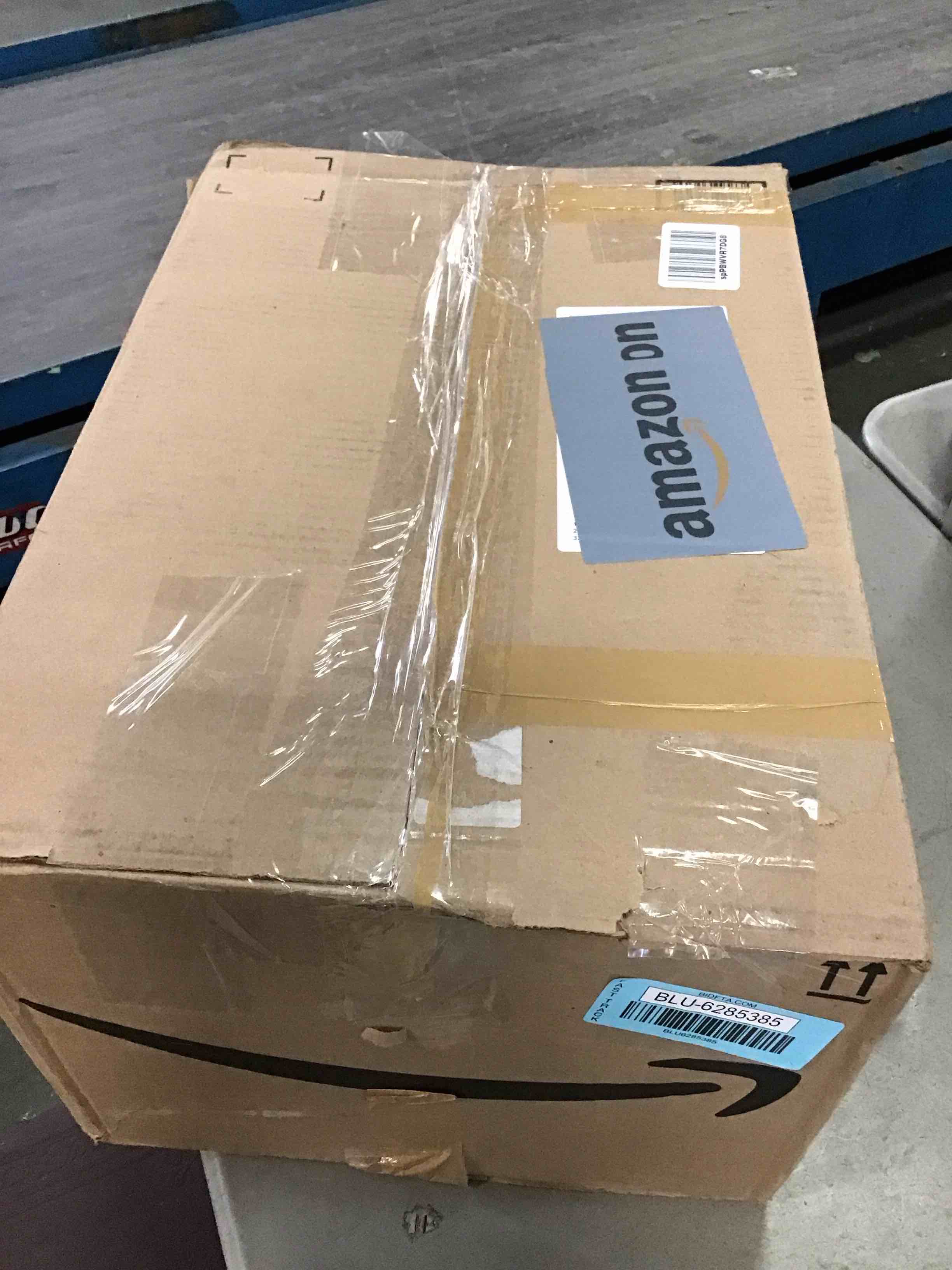 https://s3.amazonaws.com/lotting-images-prod/bidfta/BLU6285385_1714502025910.jpeg