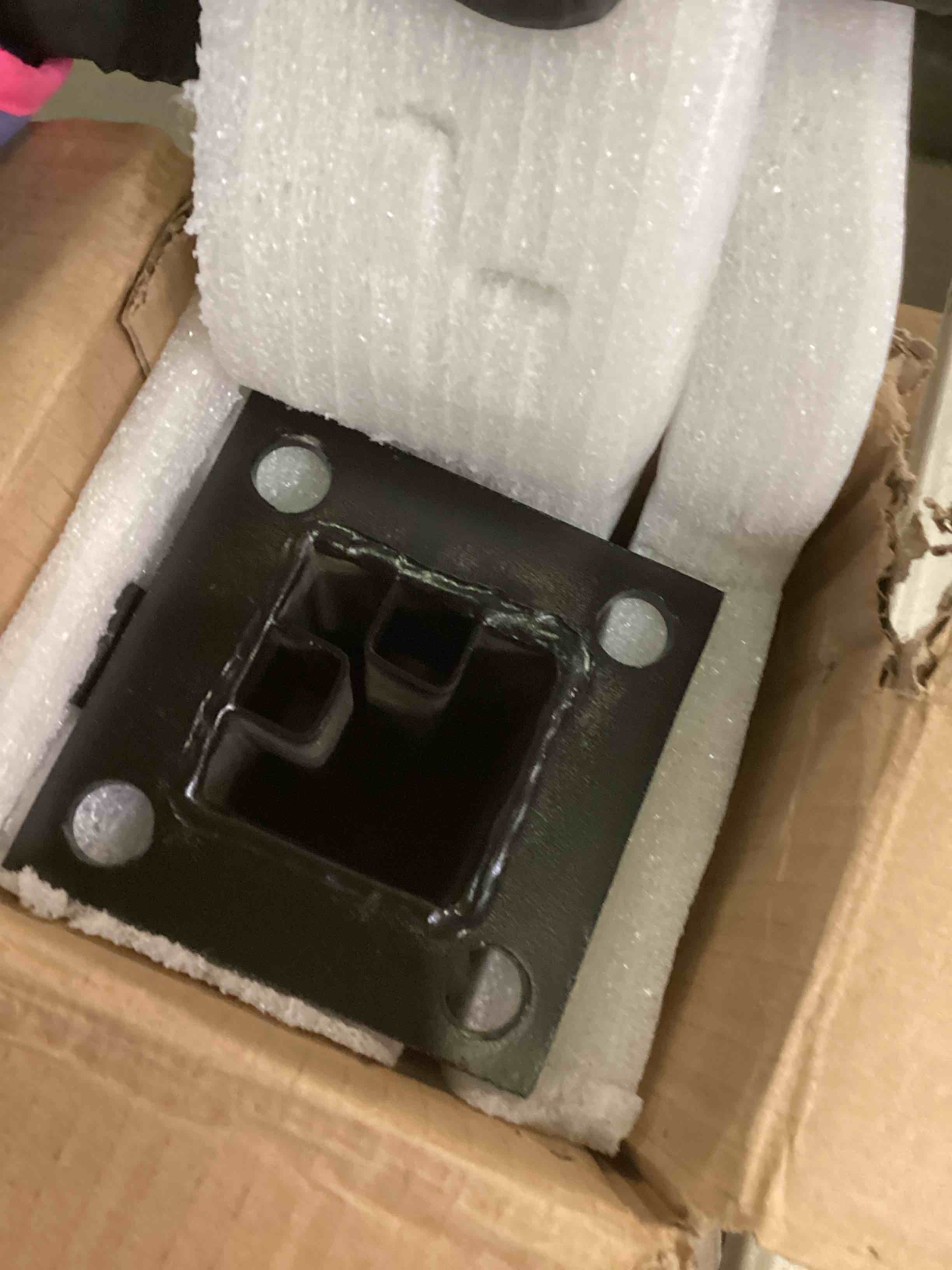 https://s3.amazonaws.com/lotting-images-prod/bidfta/BLU6285933_1713798395624.jpeg