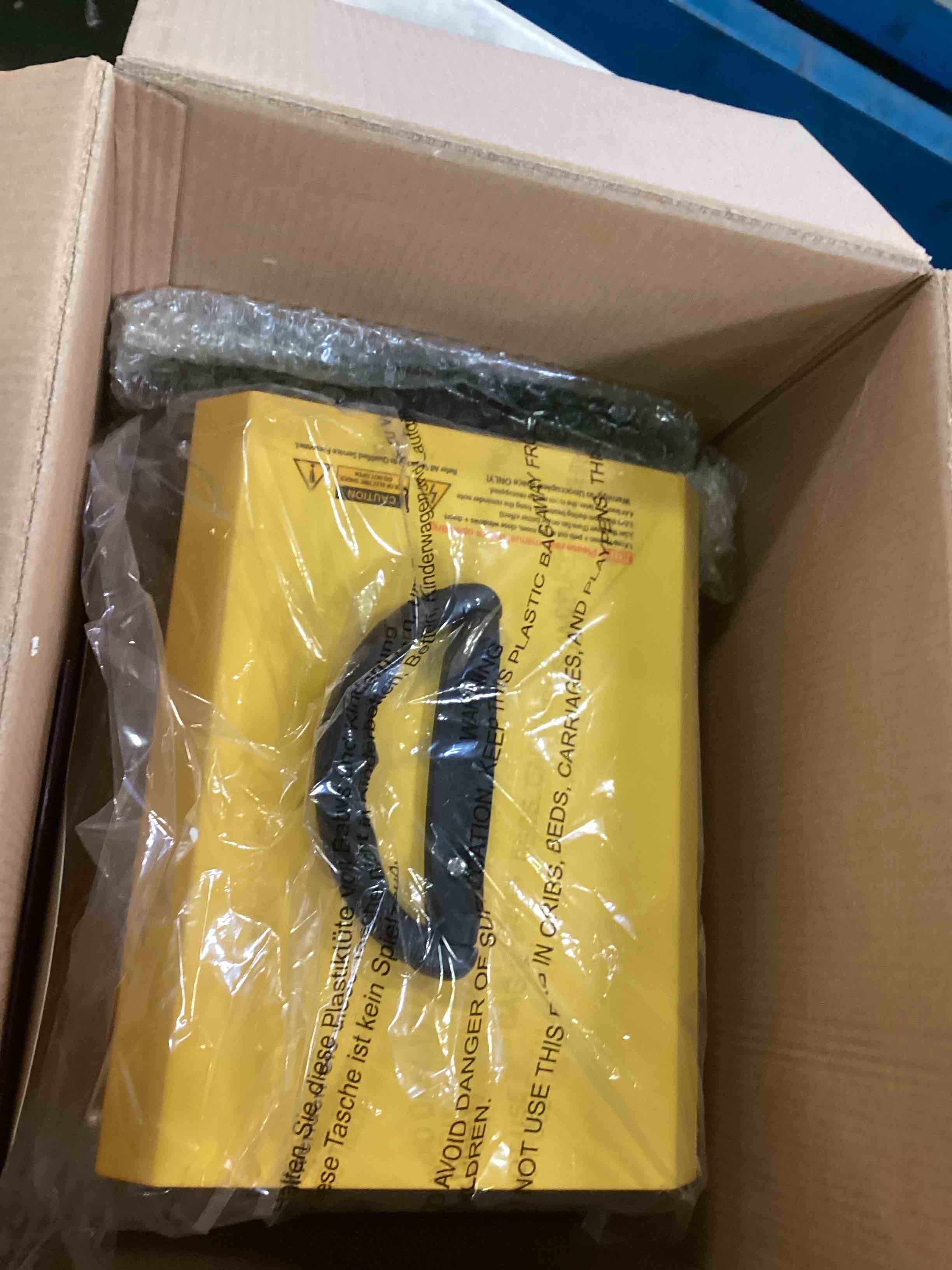 https://s3.amazonaws.com/lotting-images-prod/bidfta/BLU6285966_1713802986807.jpeg
