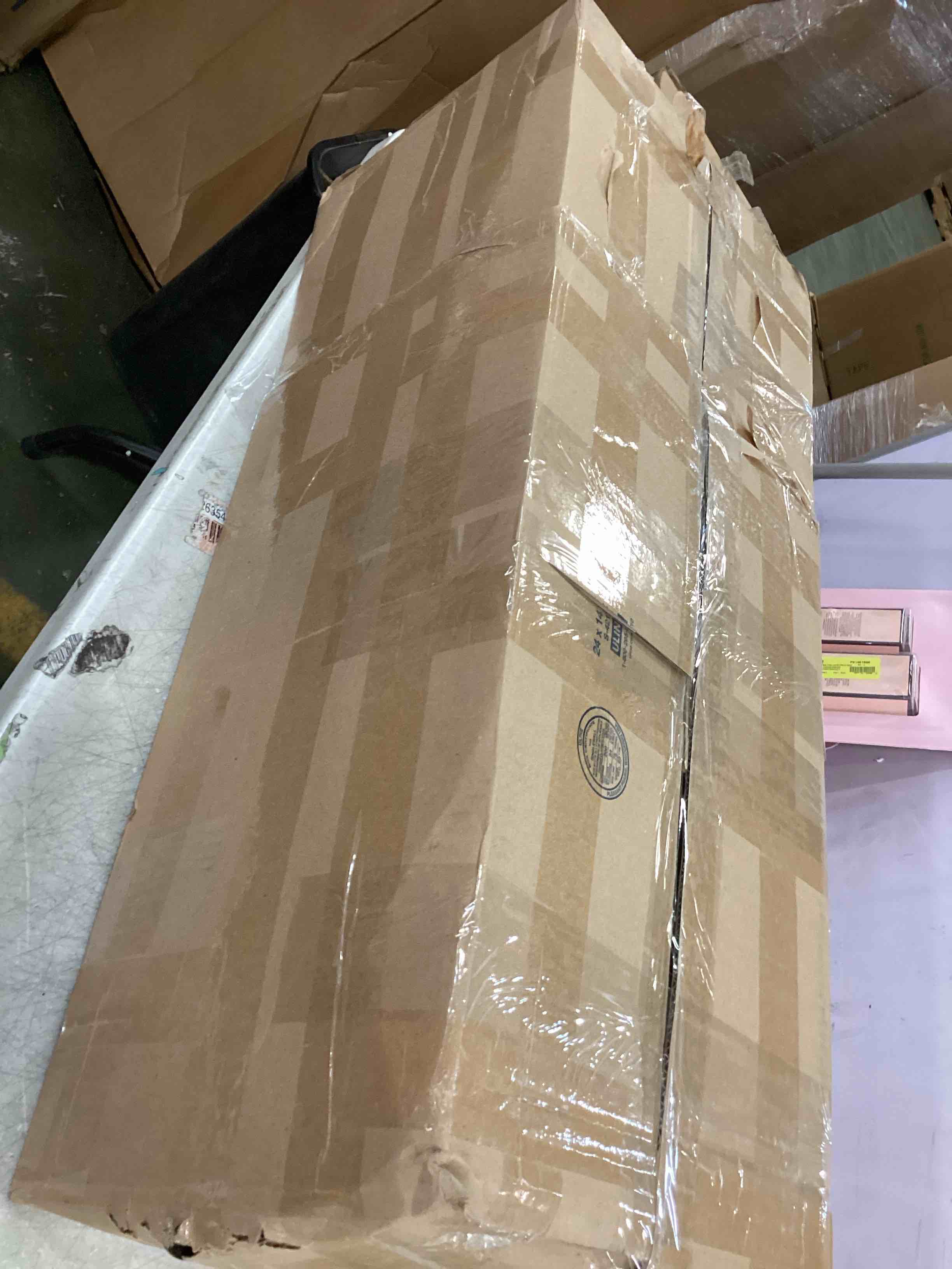 https://s3.amazonaws.com/lotting-images-prod/bidfta/BLU6286059_1713875514876.jpeg