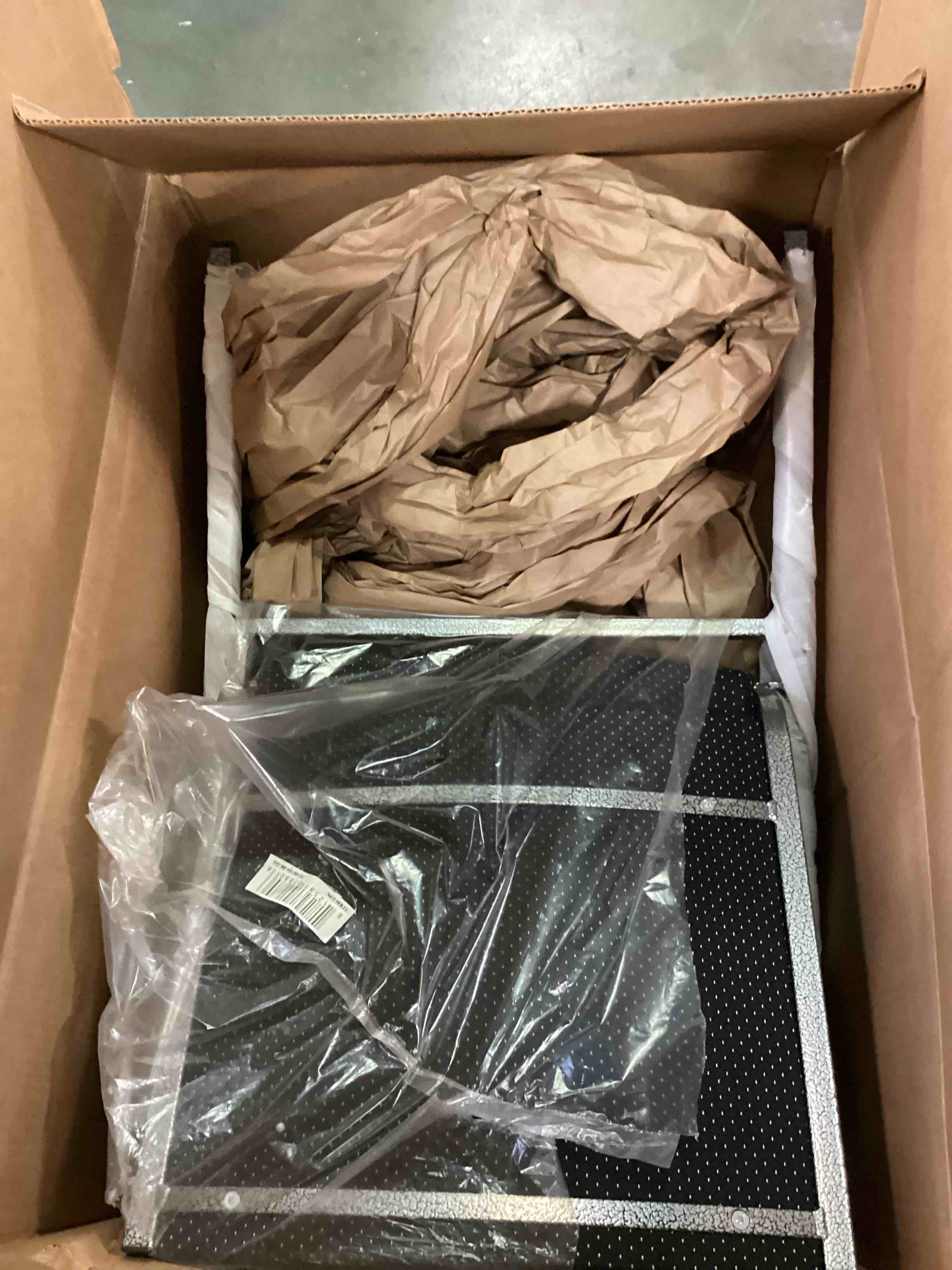 https://s3.amazonaws.com/lotting-images-prod/bidfta/BLU6286068_1713876500172.jpeg
