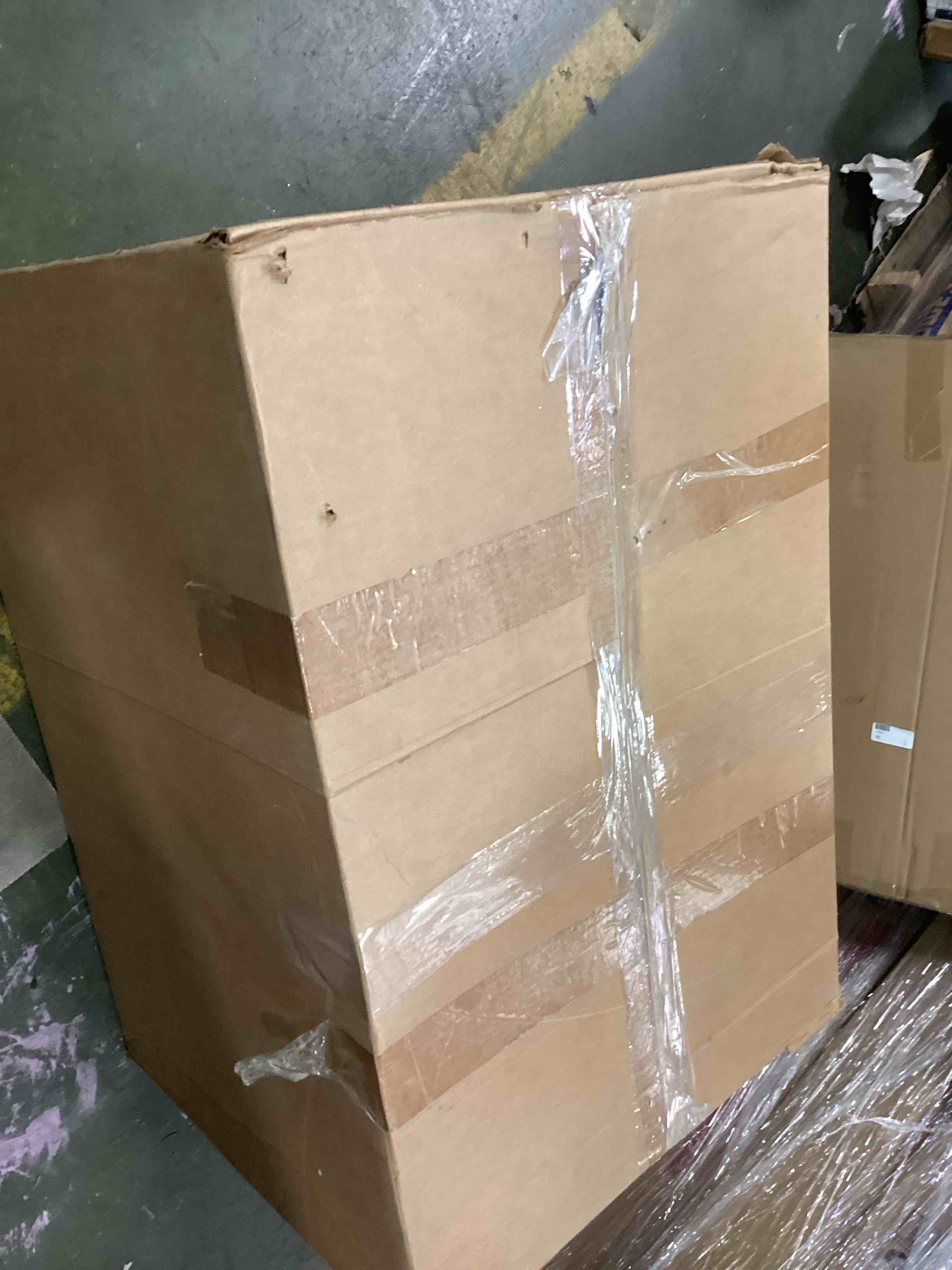 https://s3.amazonaws.com/lotting-images-prod/bidfta/BLU6286068_1713876689820.jpeg