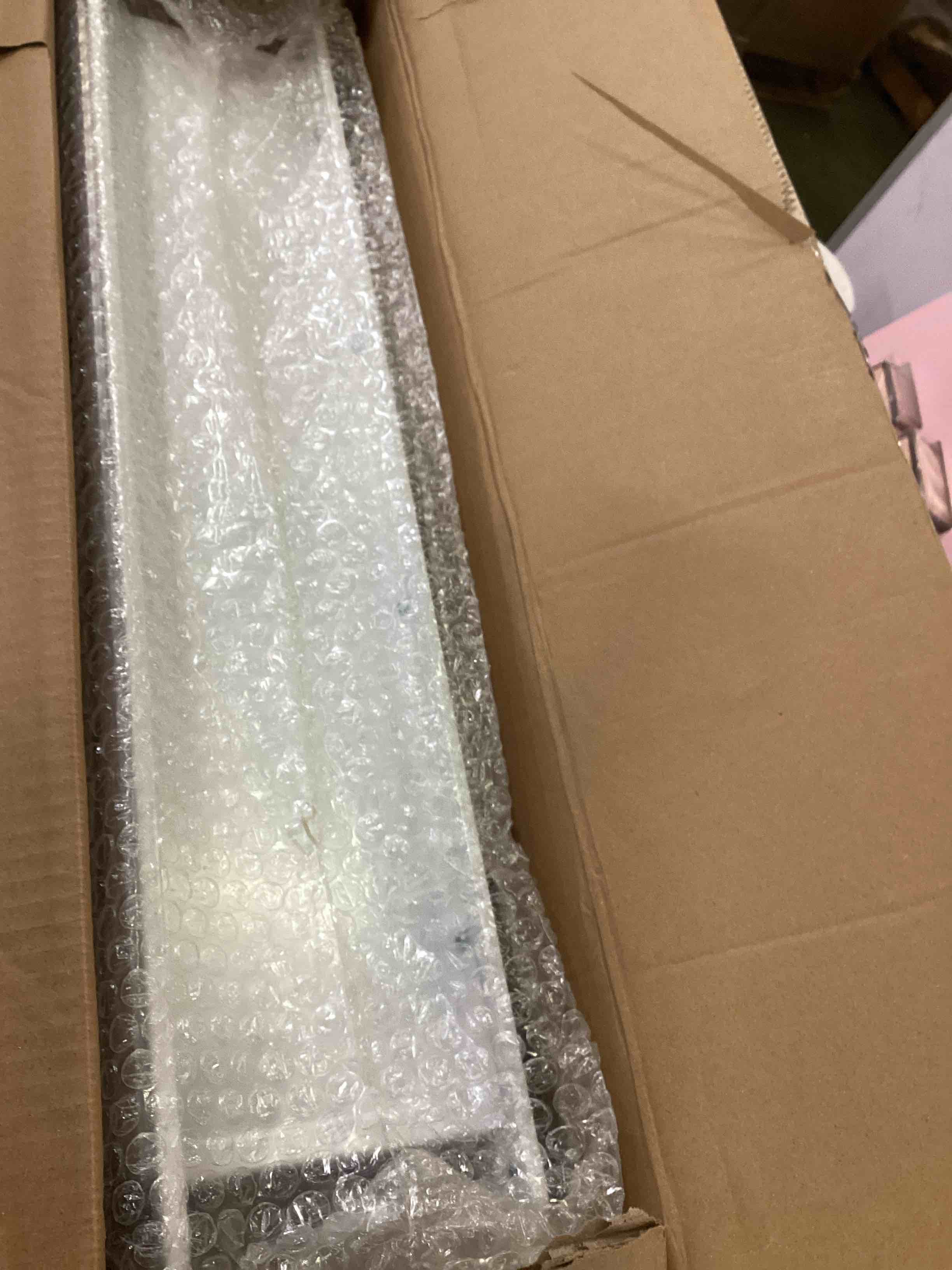 https://s3.amazonaws.com/lotting-images-prod/bidfta/BLU6286122_1713885052249.jpeg