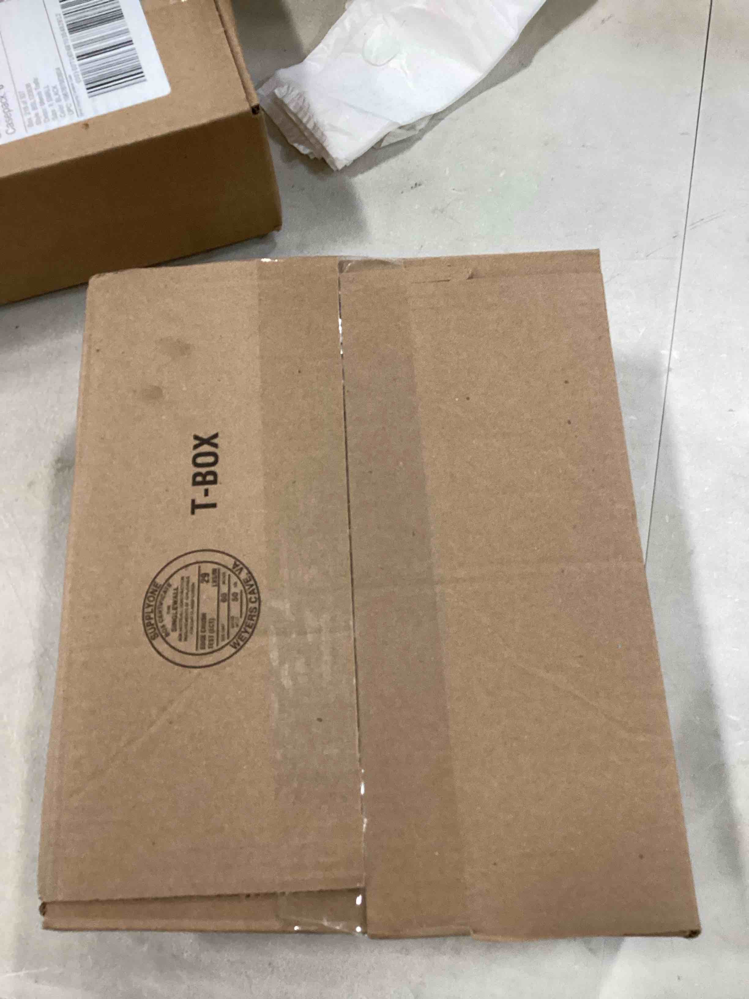 https://s3.amazonaws.com/lotting-images-prod/bidfta/BLU6286268_1713959557111.jpeg