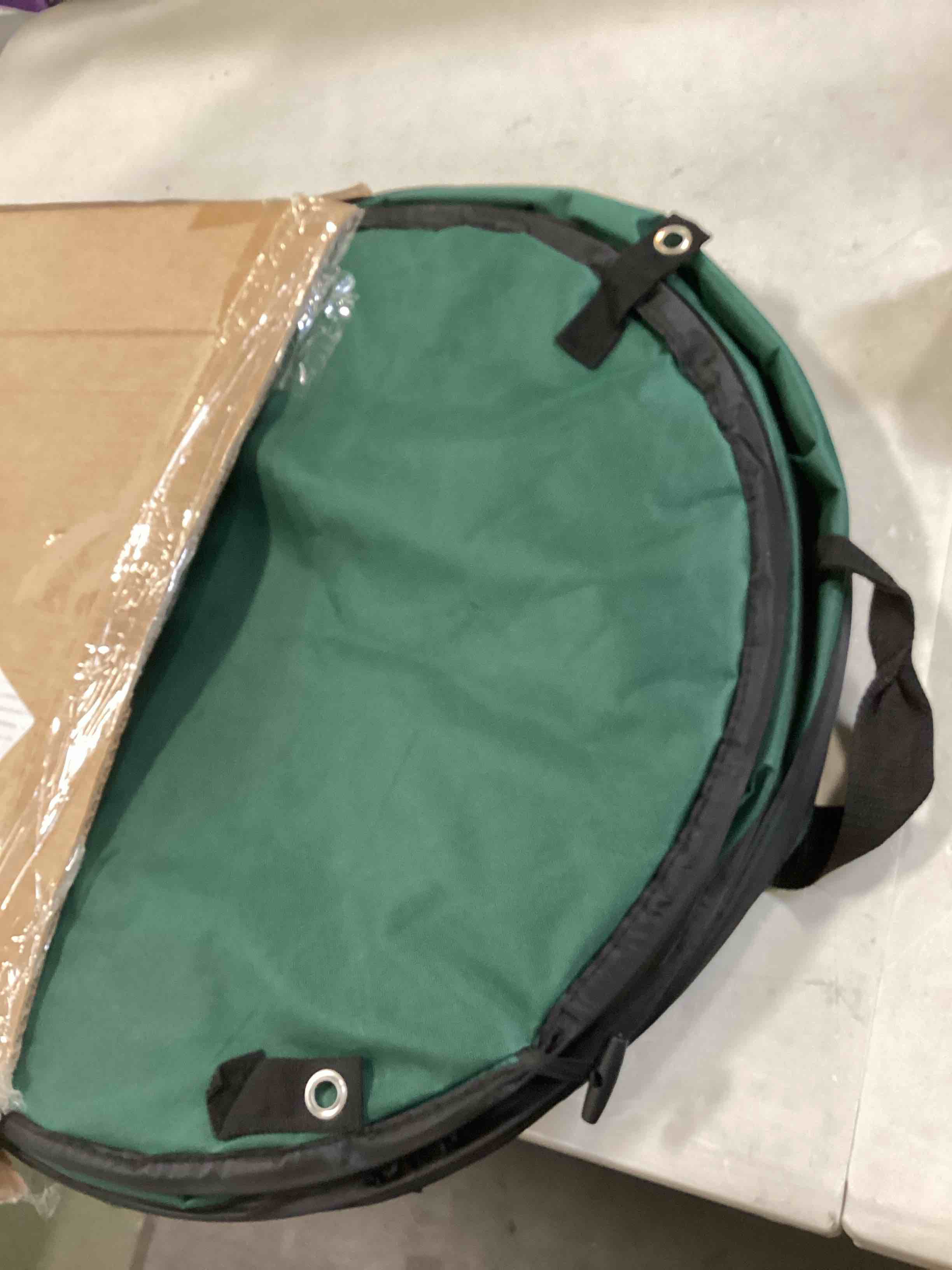 https://s3.amazonaws.com/lotting-images-prod/bidfta/BLU6286348_1713965222869.jpeg