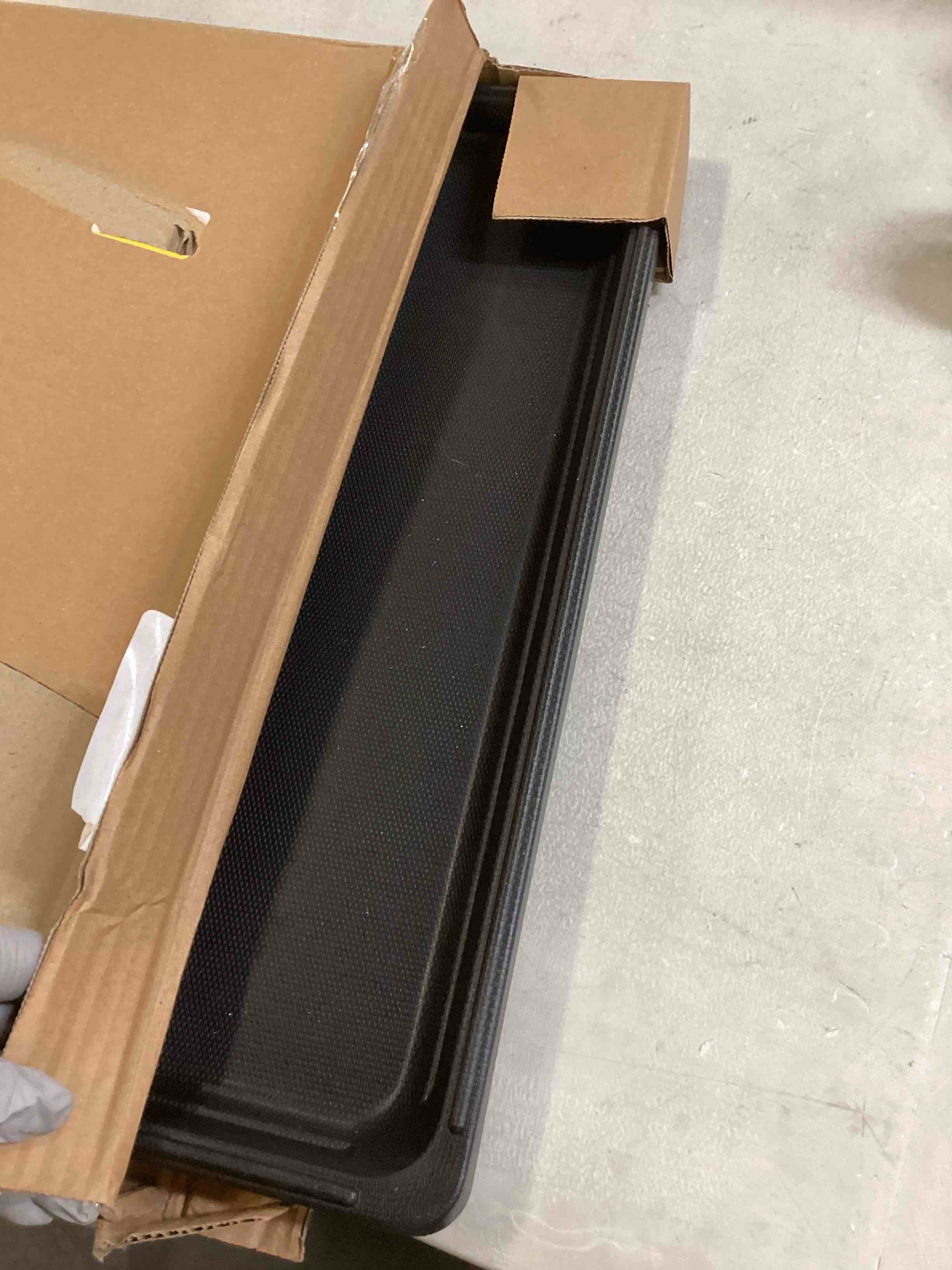 https://s3.amazonaws.com/lotting-images-prod/bidfta/BLU6286447_1713983641090.jpeg