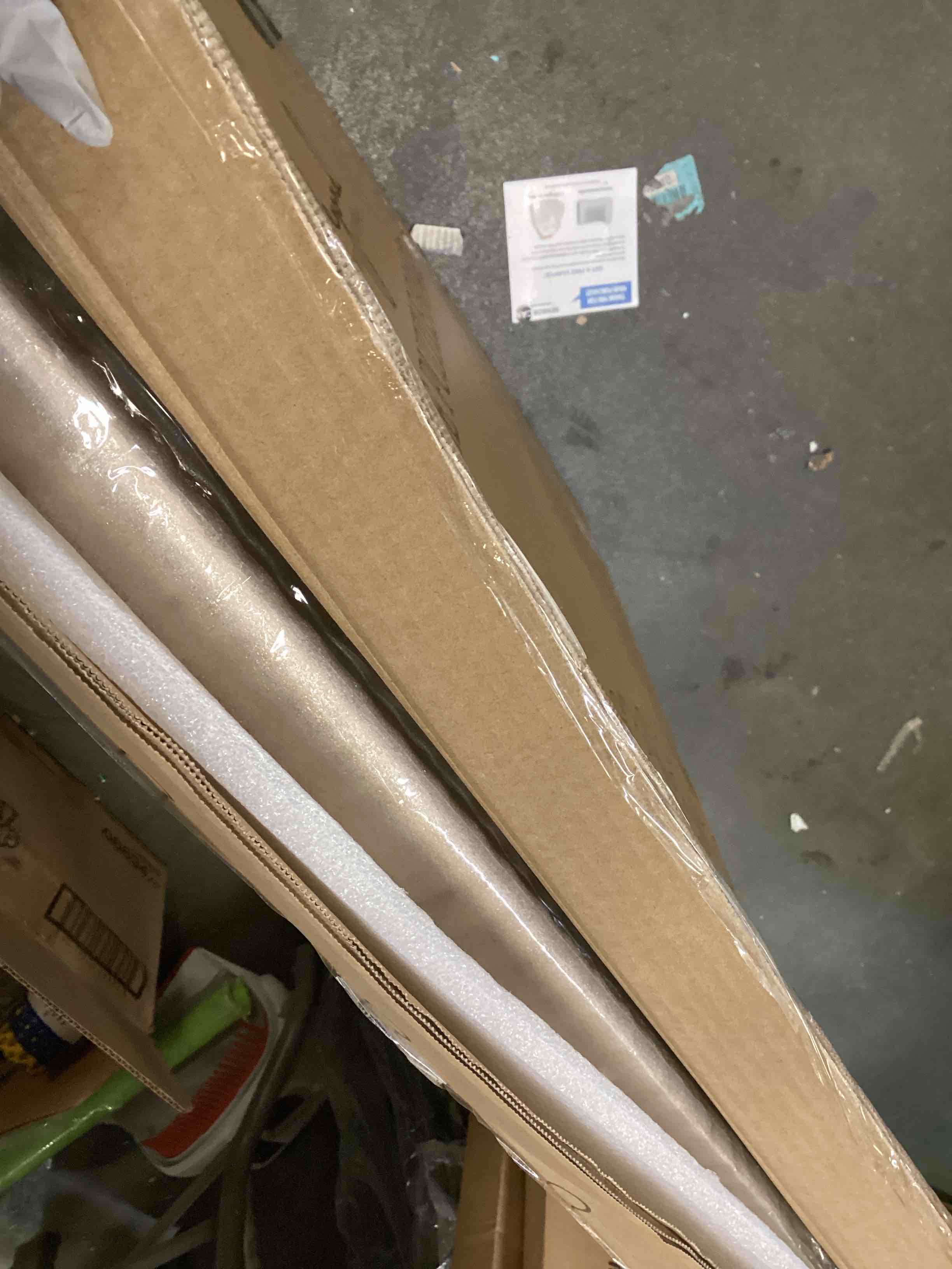 https://s3.amazonaws.com/lotting-images-prod/bidfta/BLU6286794_1714137896803.jpeg