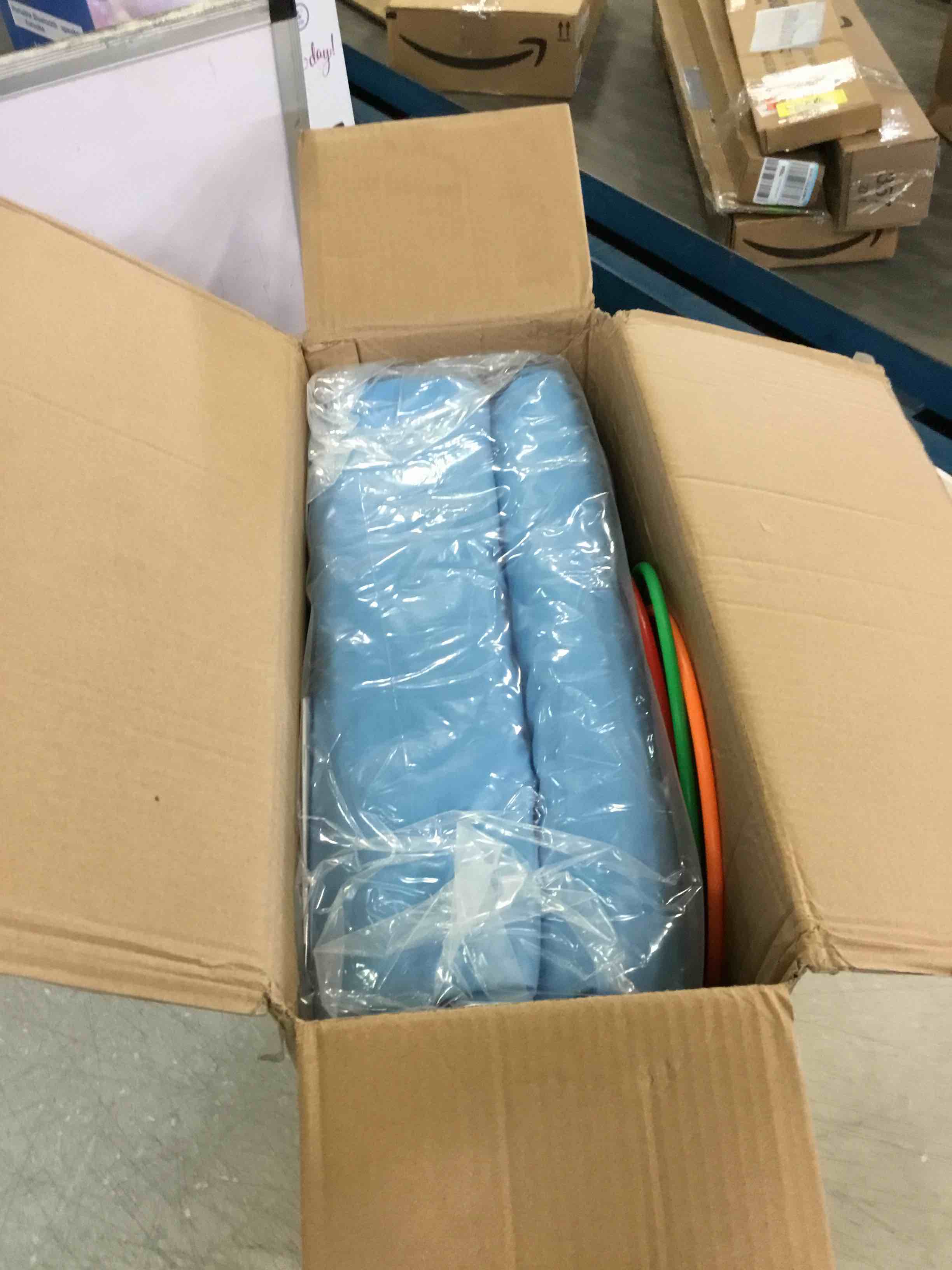 https://s3.amazonaws.com/lotting-images-prod/bidfta/BLU6286966_1713460985925.jpeg