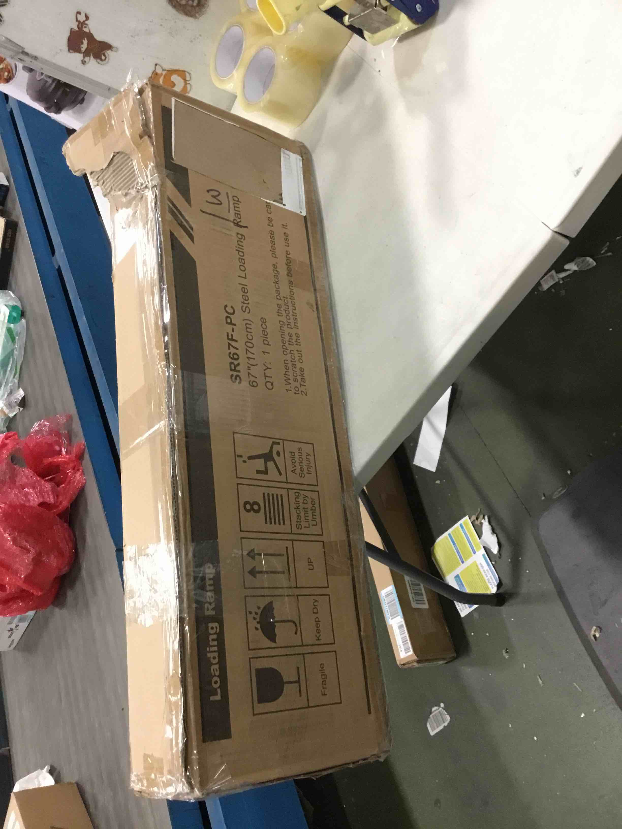 https://s3.amazonaws.com/lotting-images-prod/bidfta/BLU6287117_1713532299636.jpeg