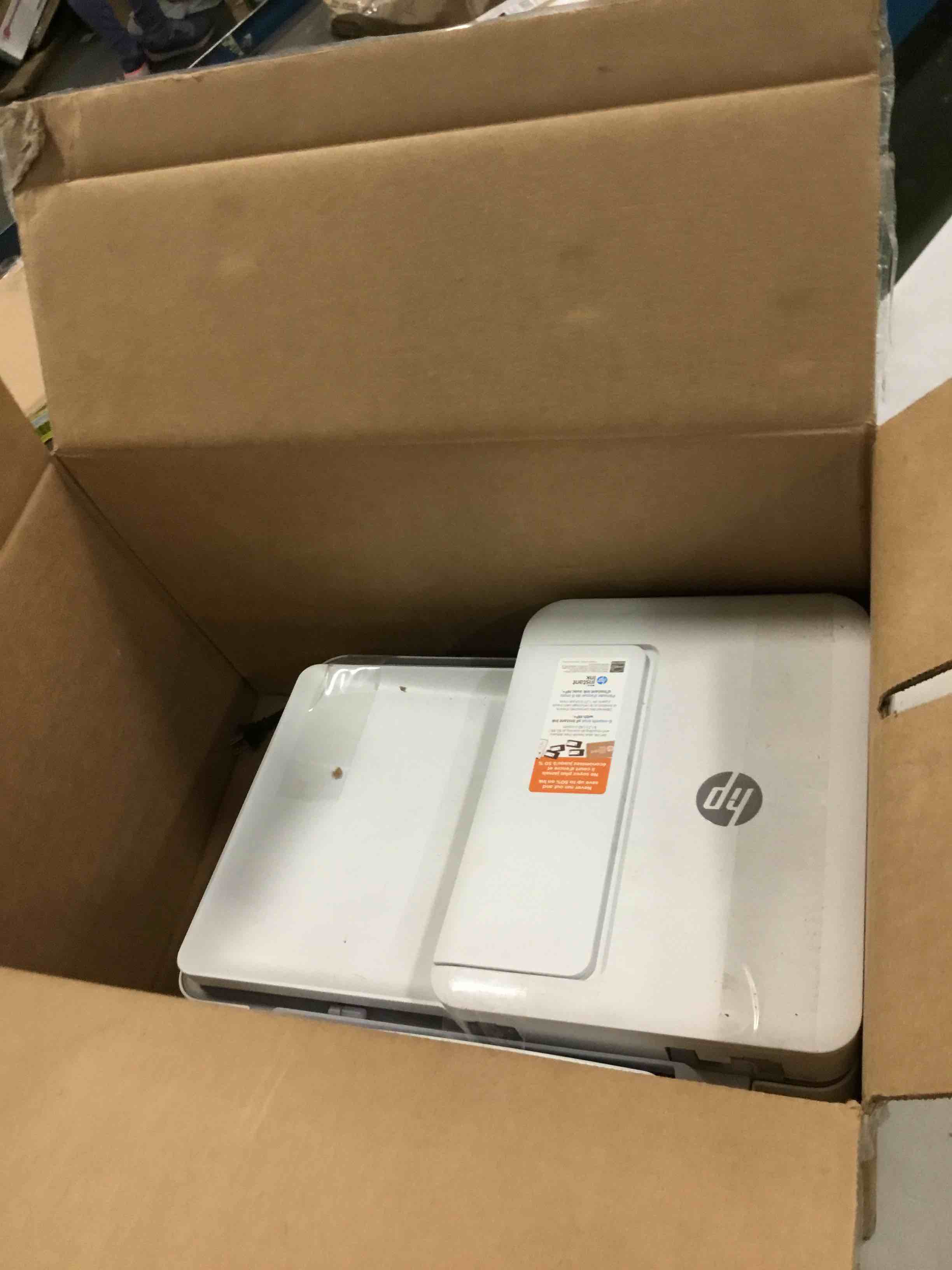 https://s3.amazonaws.com/lotting-images-prod/bidfta/BLU6287122_1713532654853.jpeg