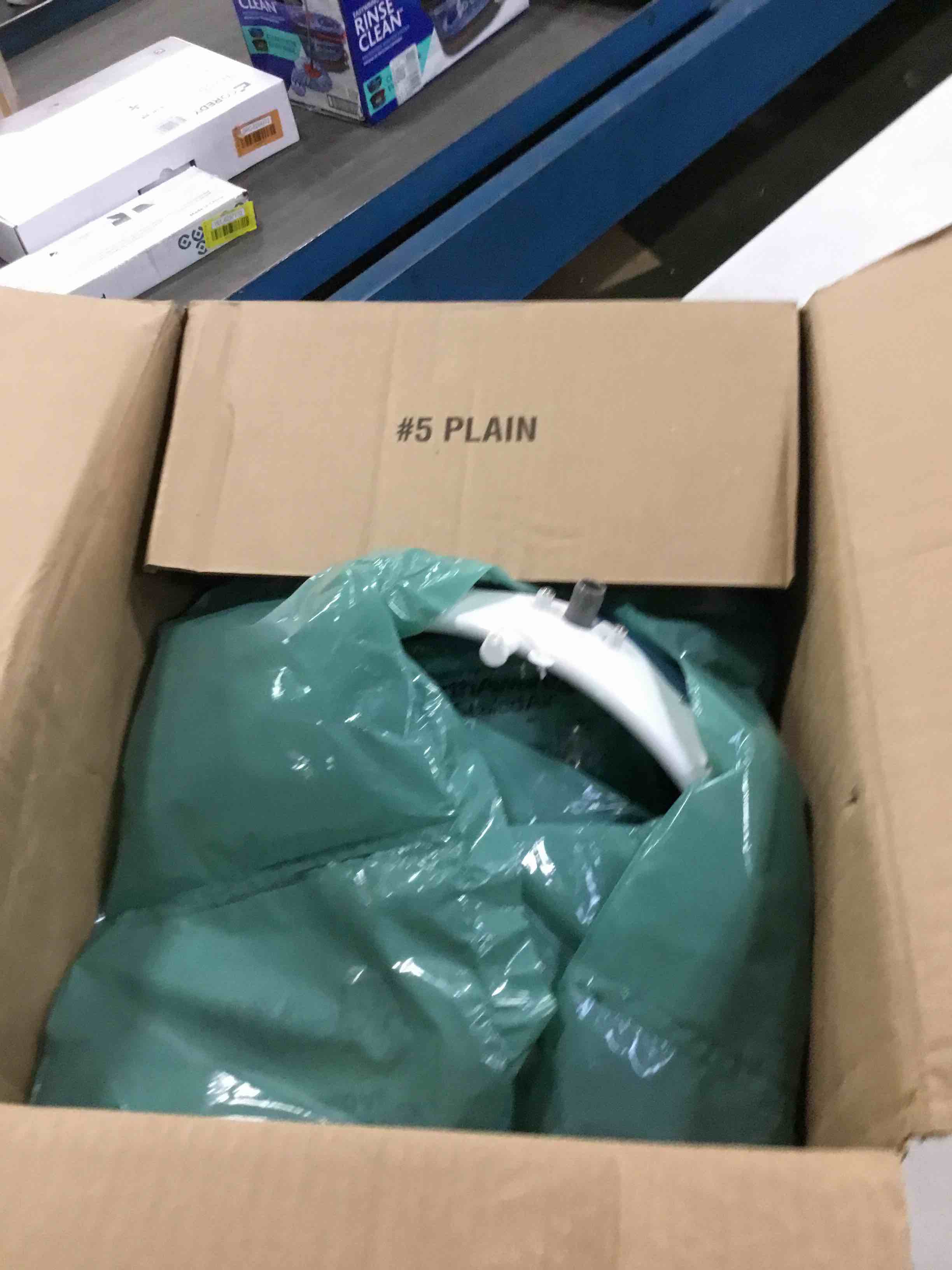 https://s3.amazonaws.com/lotting-images-prod/bidfta/BLU6287136_1713534163479.jpeg