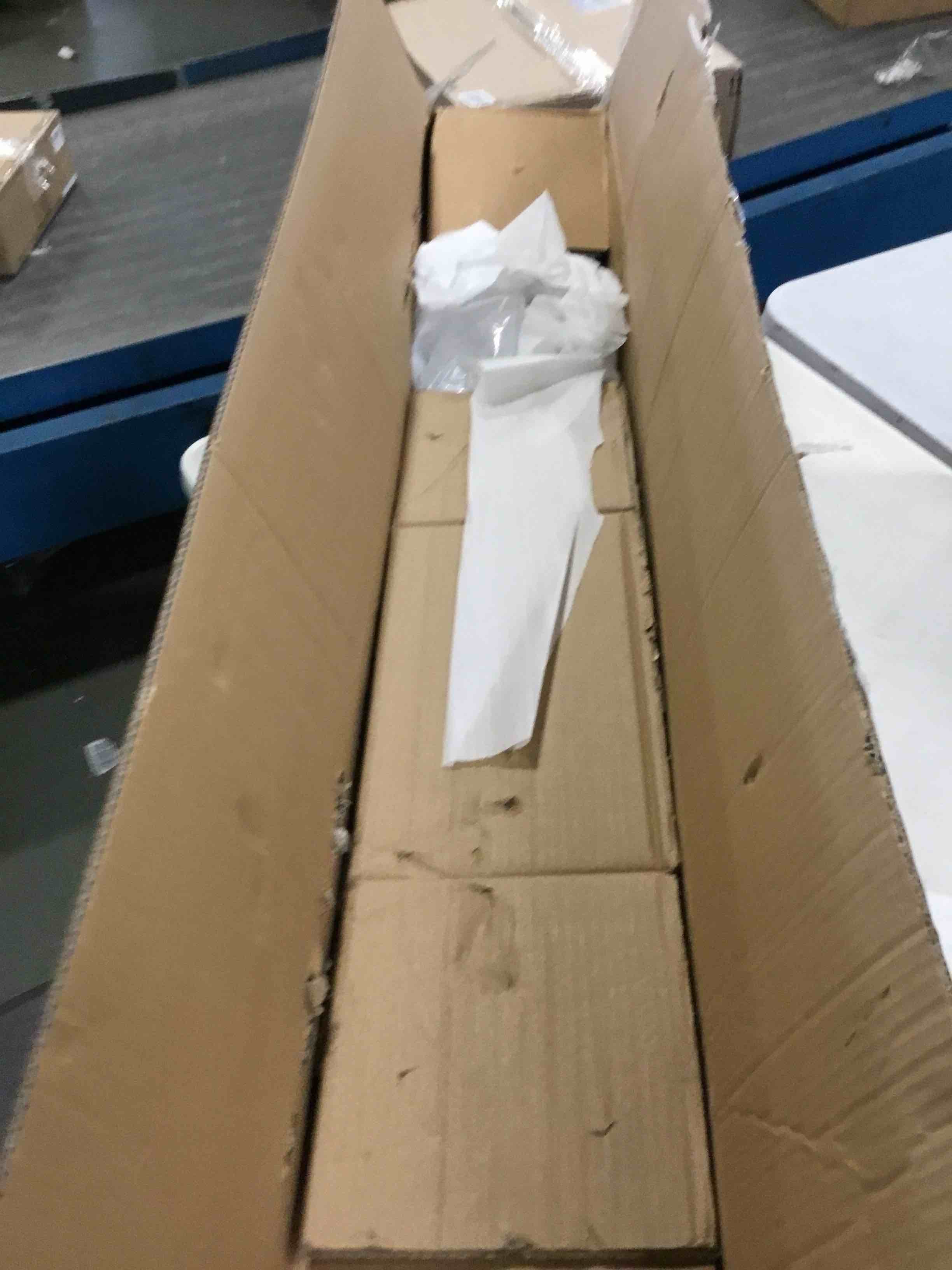 https://s3.amazonaws.com/lotting-images-prod/bidfta/BLU6287211_1713540665011.jpeg