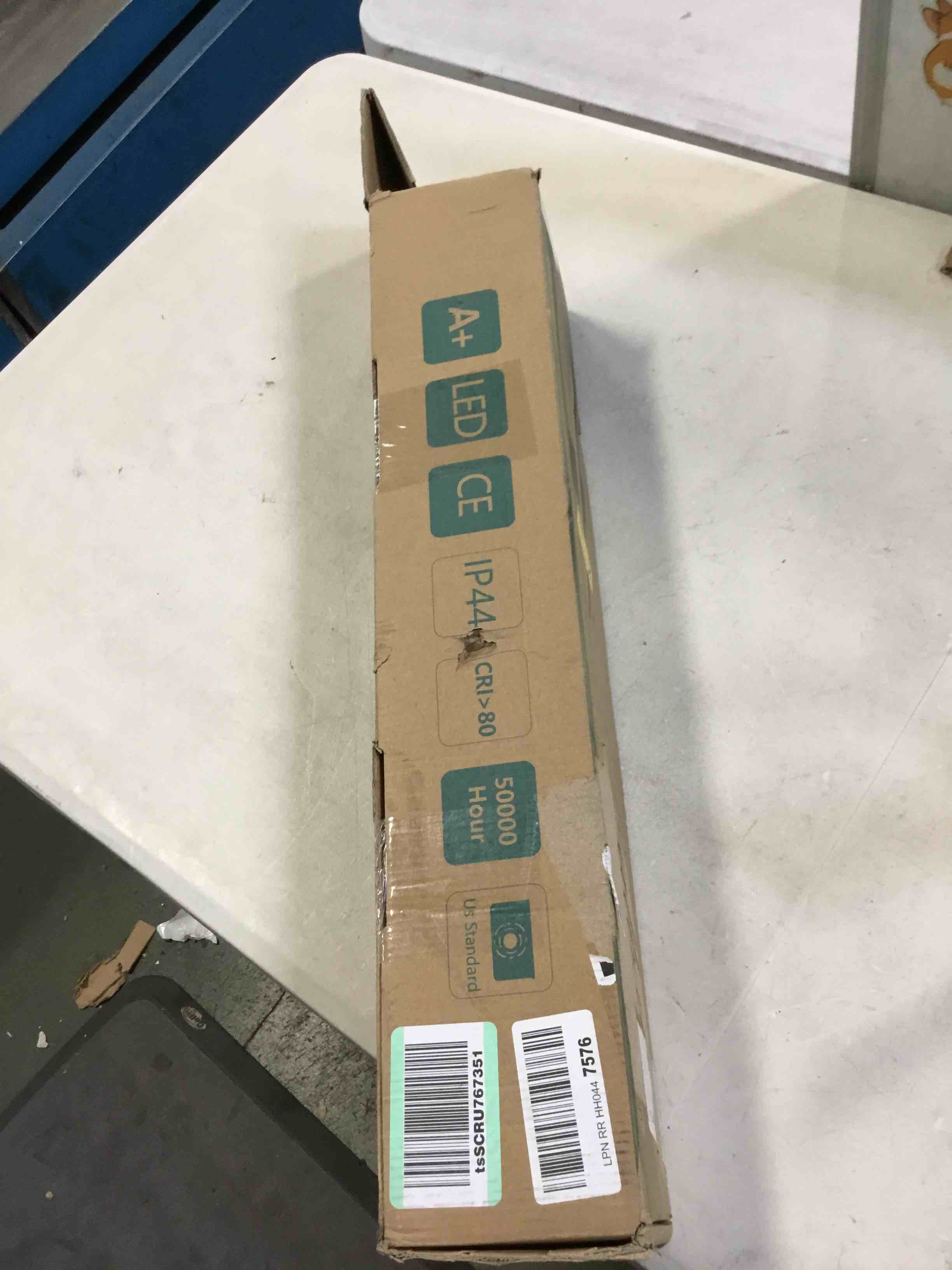 https://s3.amazonaws.com/lotting-images-prod/bidfta/BLU6287247_1713548123352.jpeg