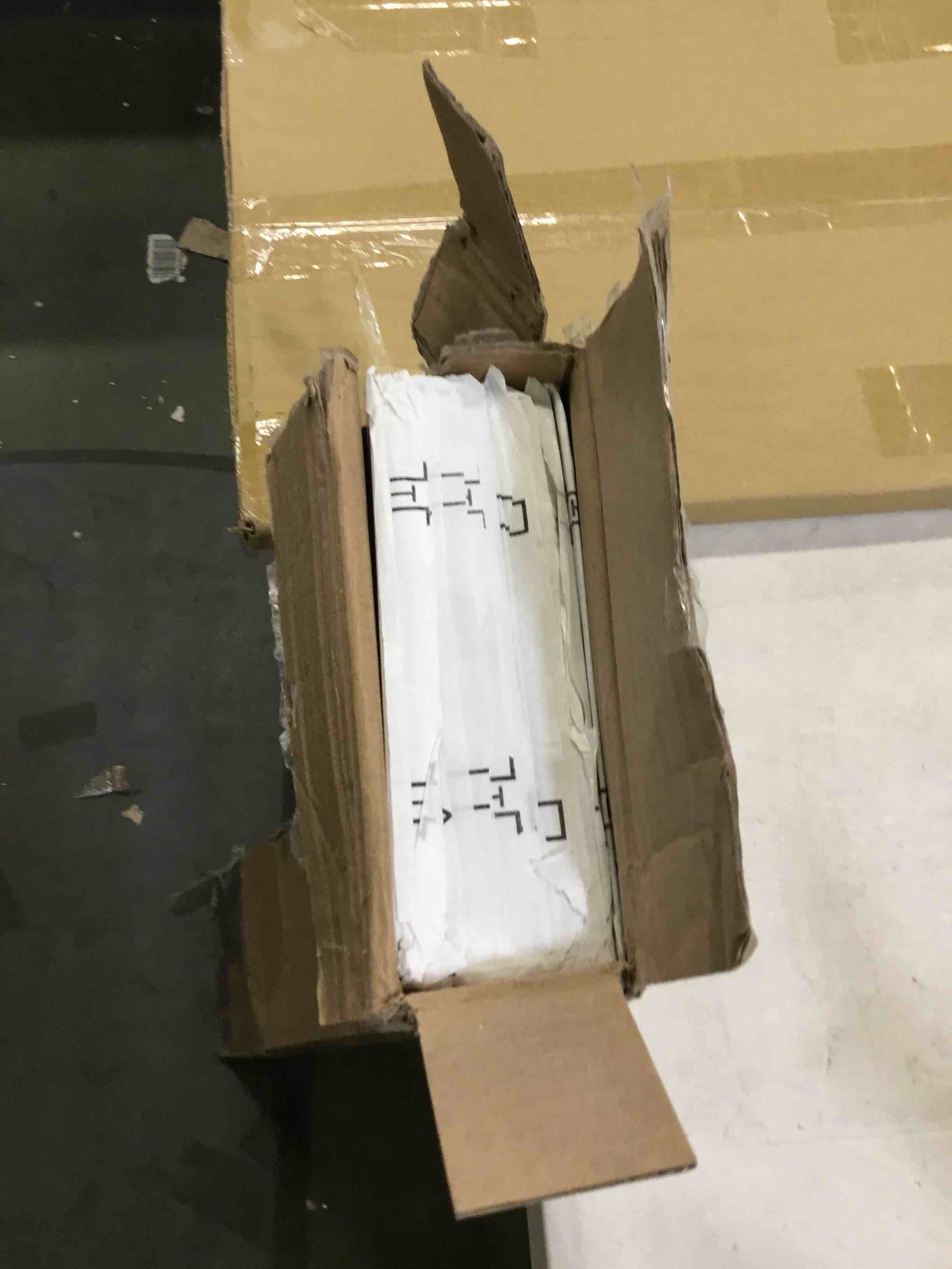 https://s3.amazonaws.com/lotting-images-prod/bidfta/BLU6287250_1713548447757.jpeg