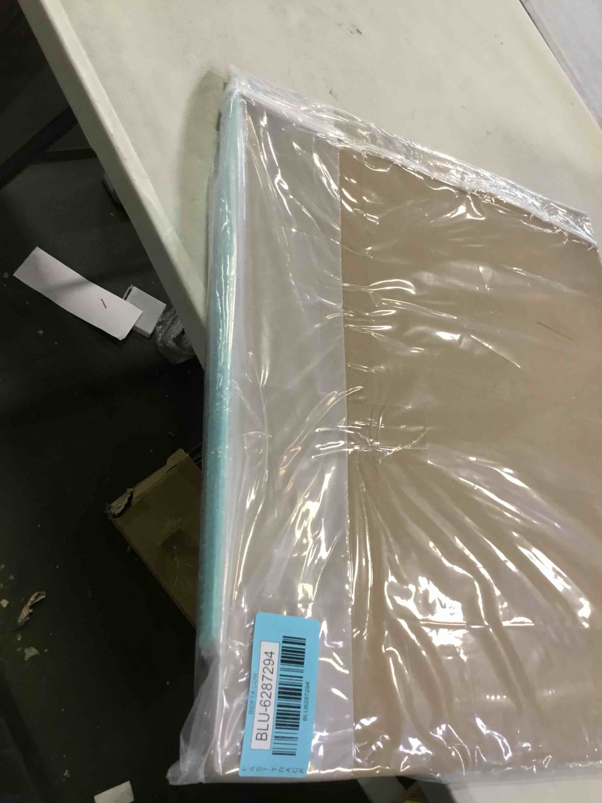 https://s3.amazonaws.com/lotting-images-prod/bidfta/BLU6287294_1713555557913.jpeg