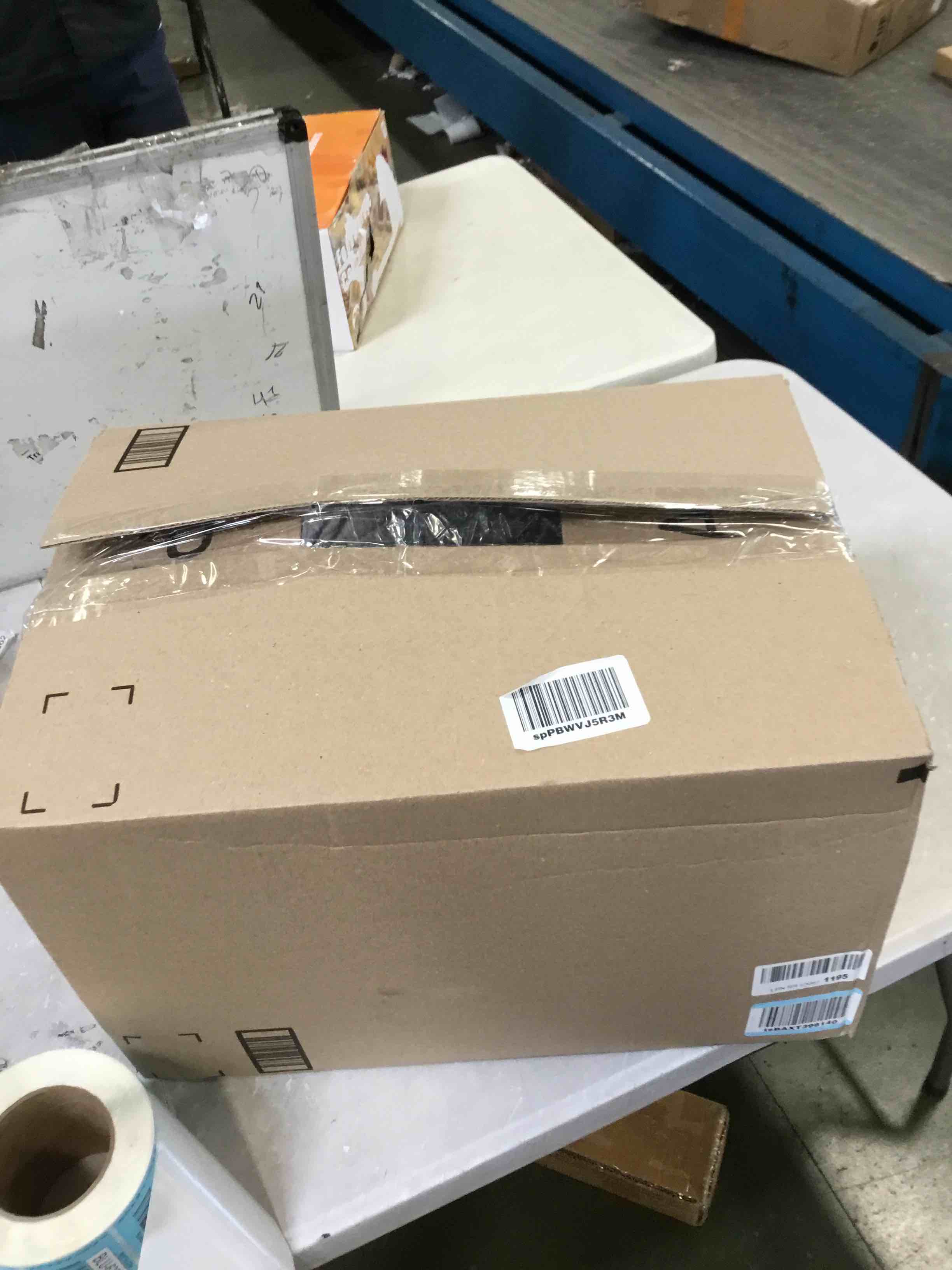 https://s3.amazonaws.com/lotting-images-prod/bidfta/BLU6287401_1713796735830.jpeg