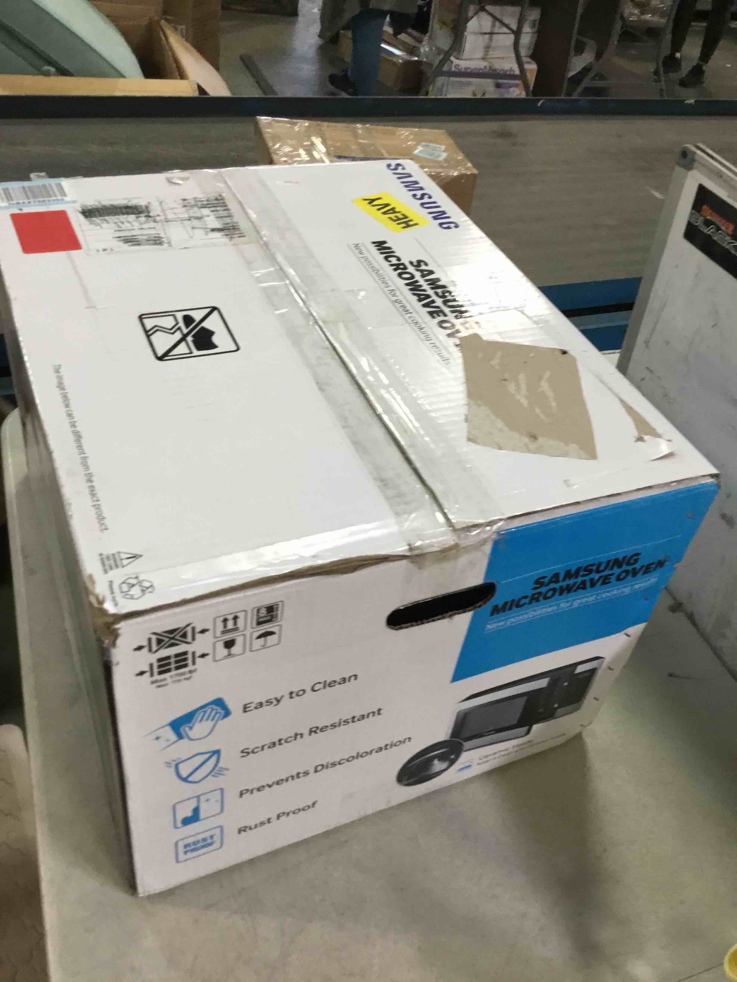 https://s3.amazonaws.com/lotting-images-prod/bidfta/BLU6287775_1713964955961.jpeg