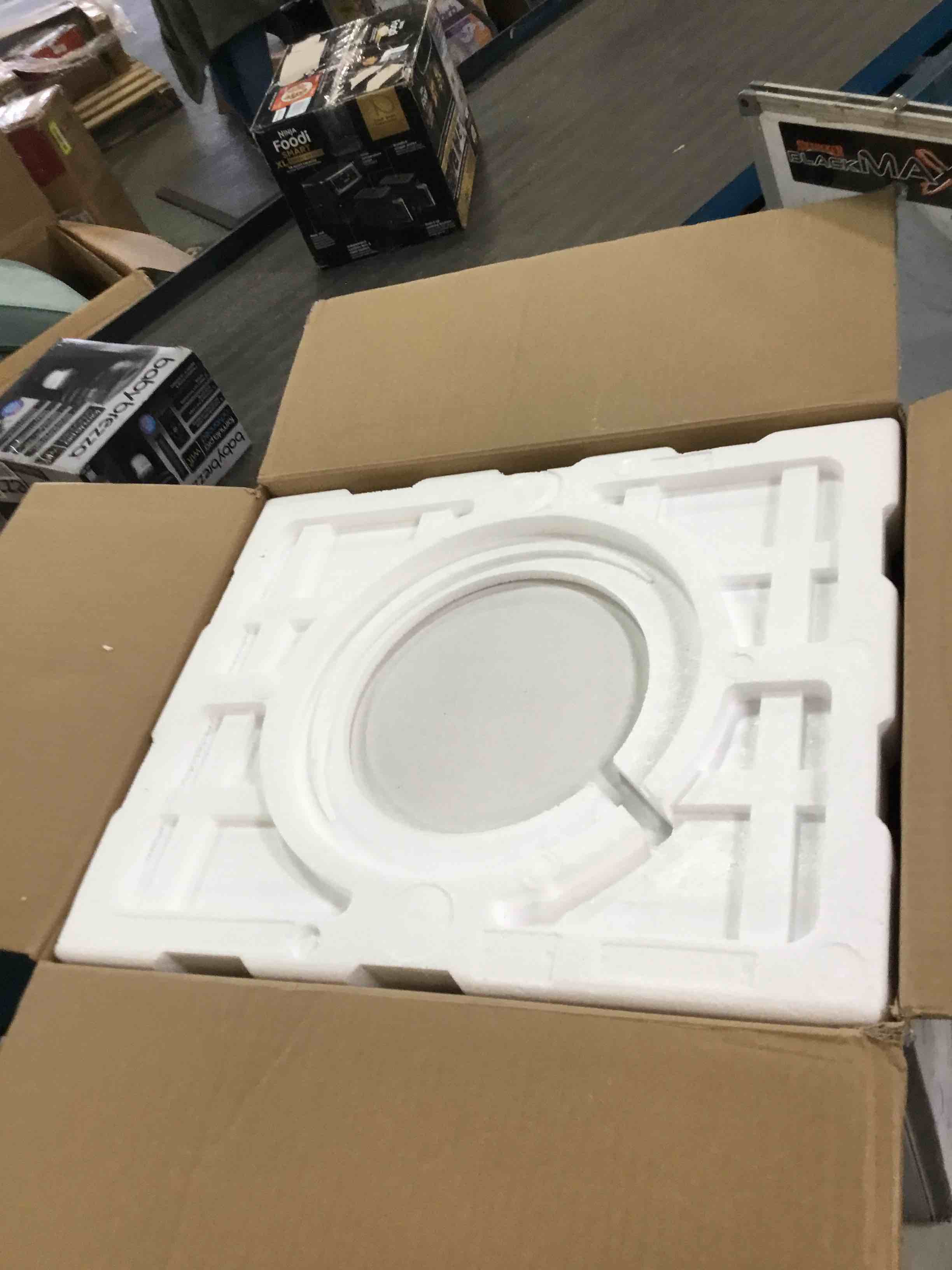 https://s3.amazonaws.com/lotting-images-prod/bidfta/BLU6287775_1713964977709.jpeg