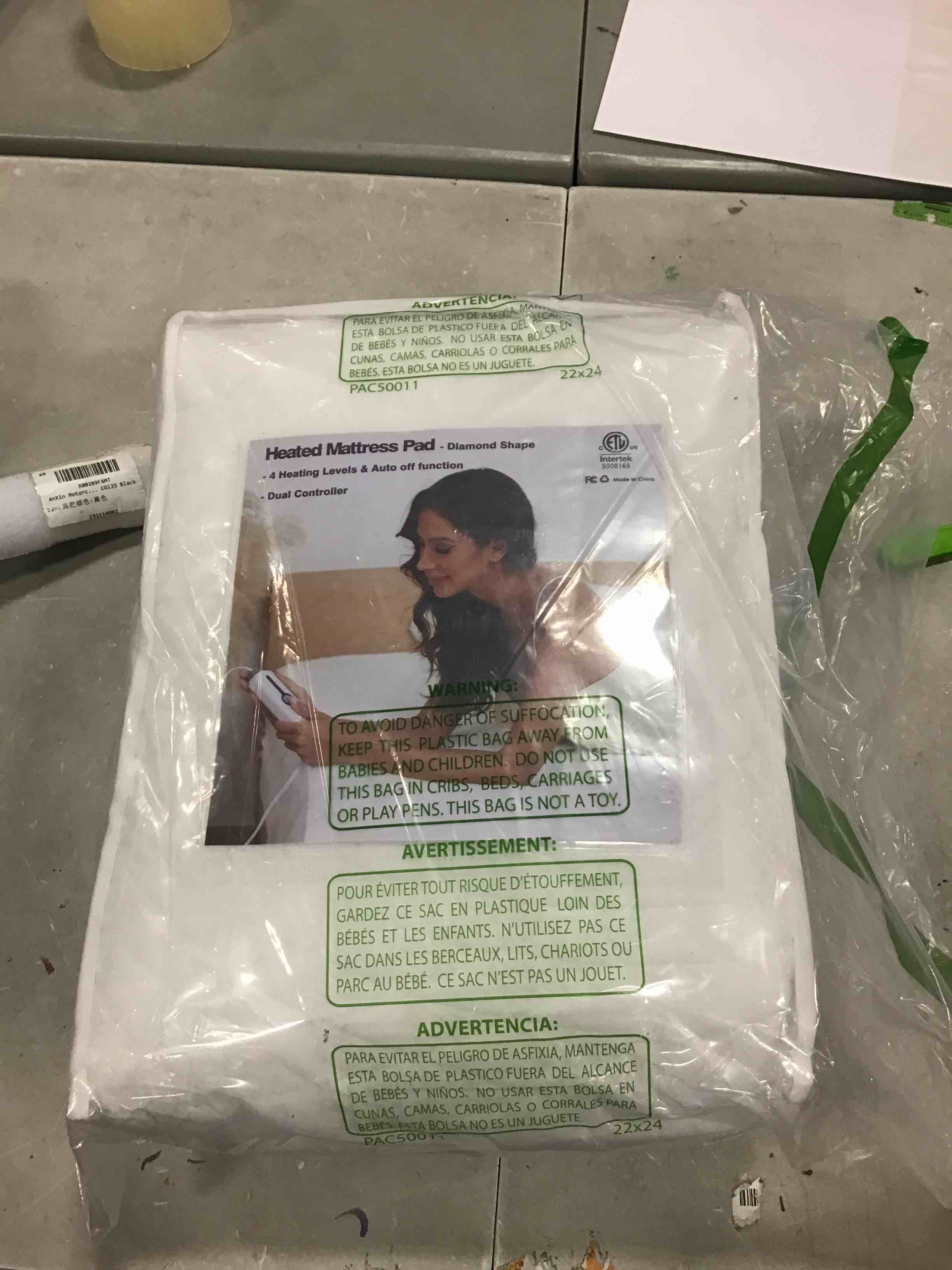 https://s3.amazonaws.com/lotting-images-prod/bidfta/BLU6288642_1713789019712.jpeg
