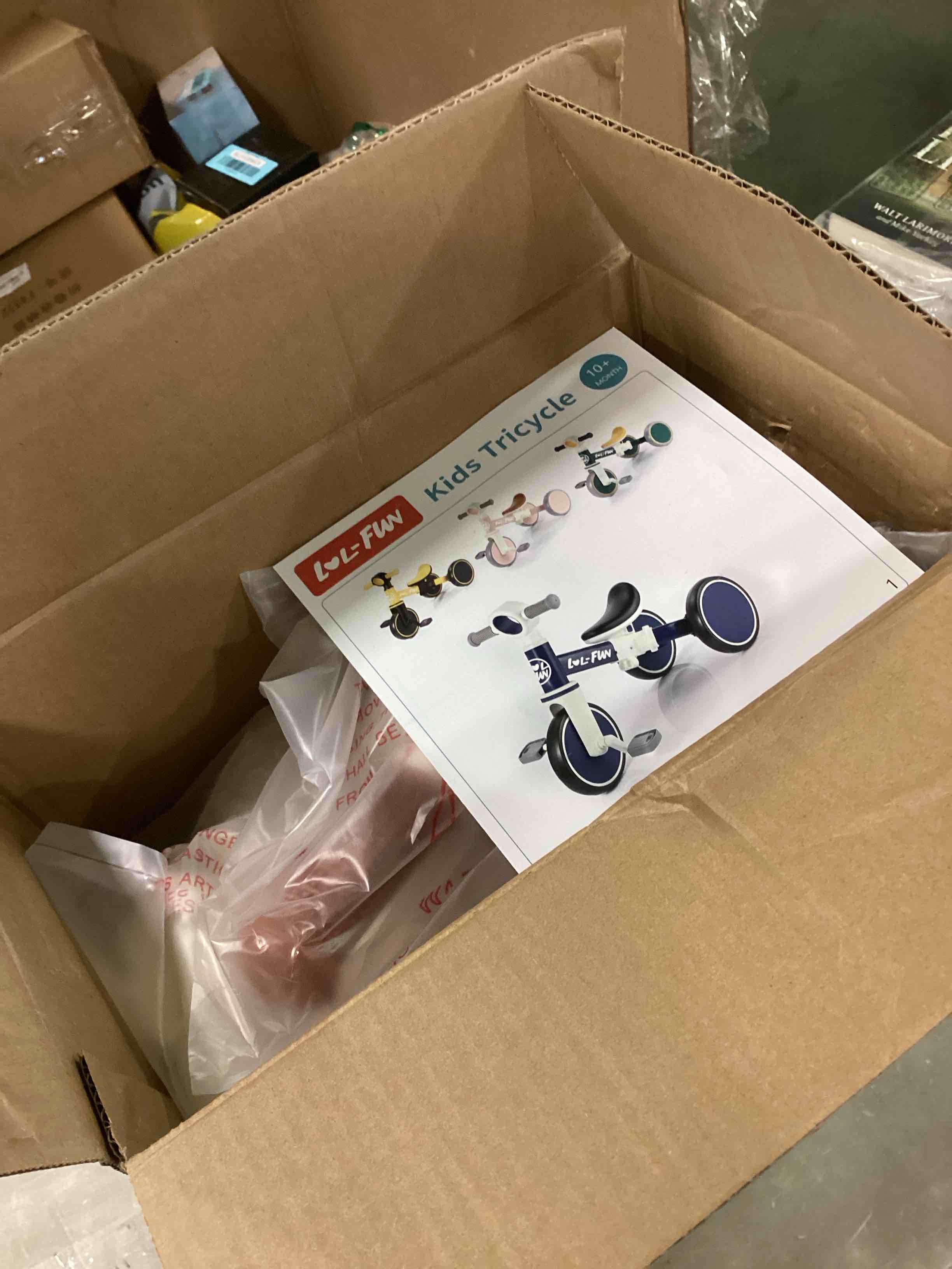 https://s3.amazonaws.com/lotting-images-prod/bidfta/BLU6289478_1714139451513.jpeg