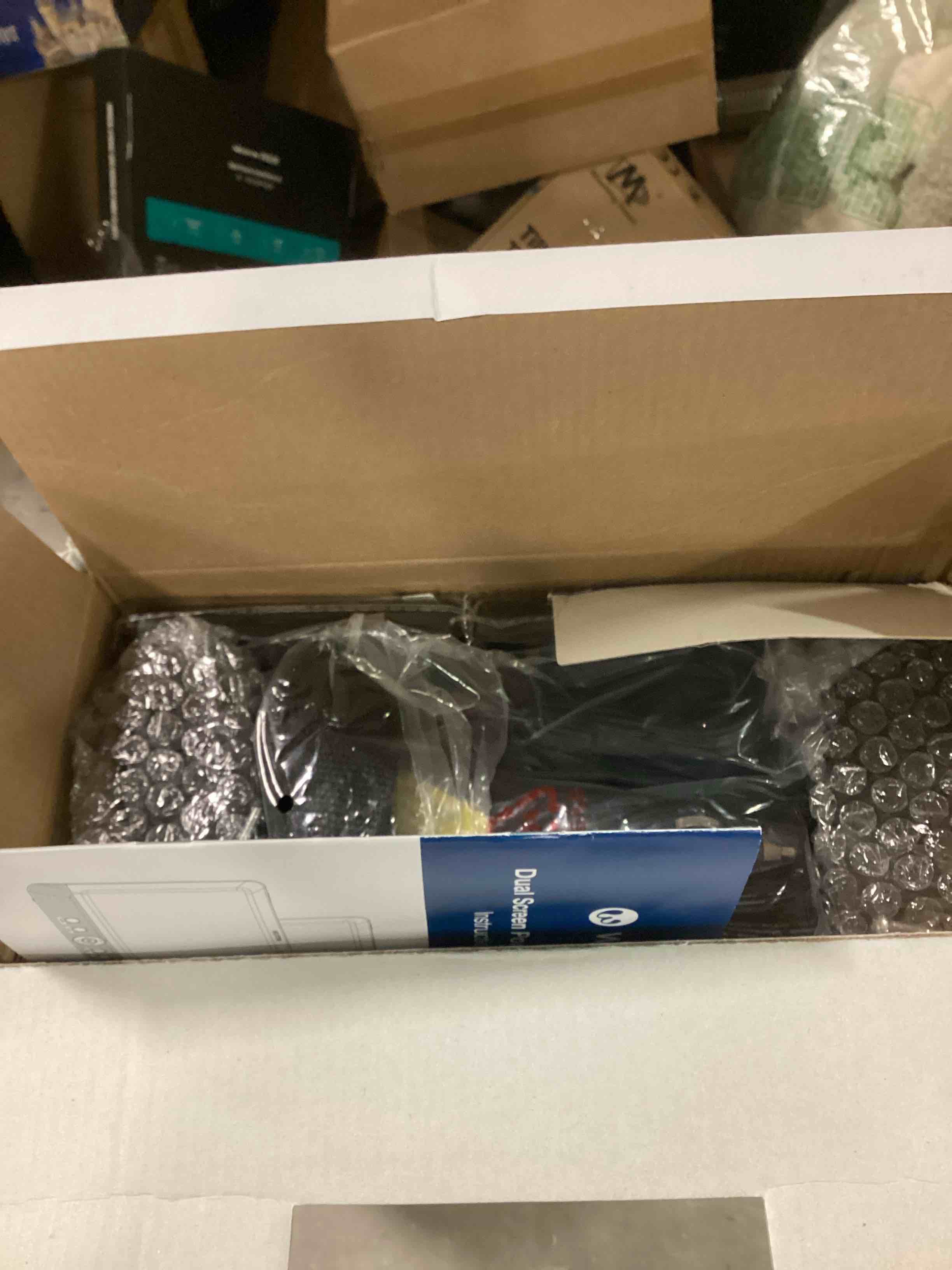https://s3.amazonaws.com/lotting-images-prod/bidfta/BLU6289488_1714141691905.jpeg