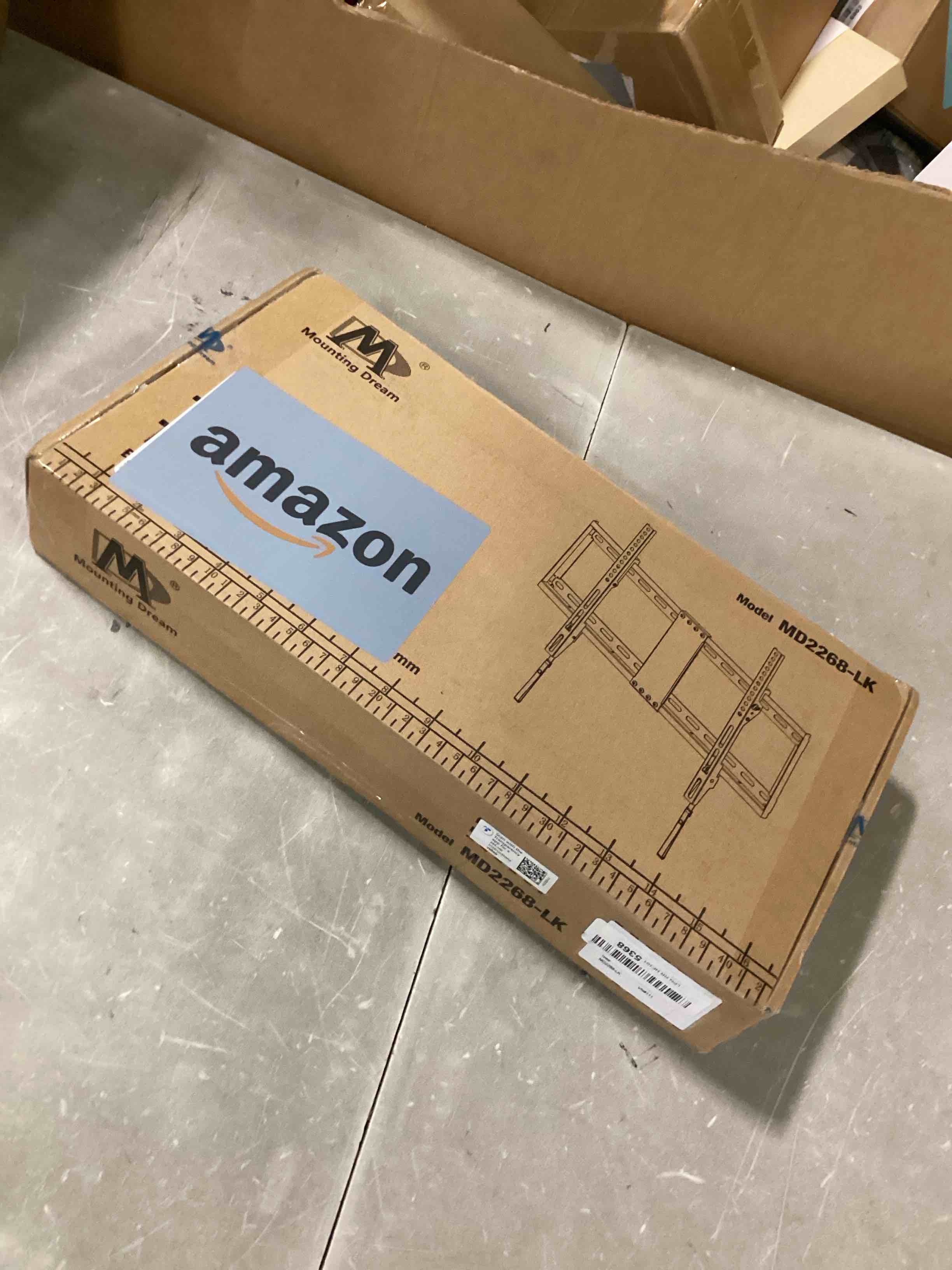 https://s3.amazonaws.com/lotting-images-prod/bidfta/BLU6289798_1714663596597.jpeg